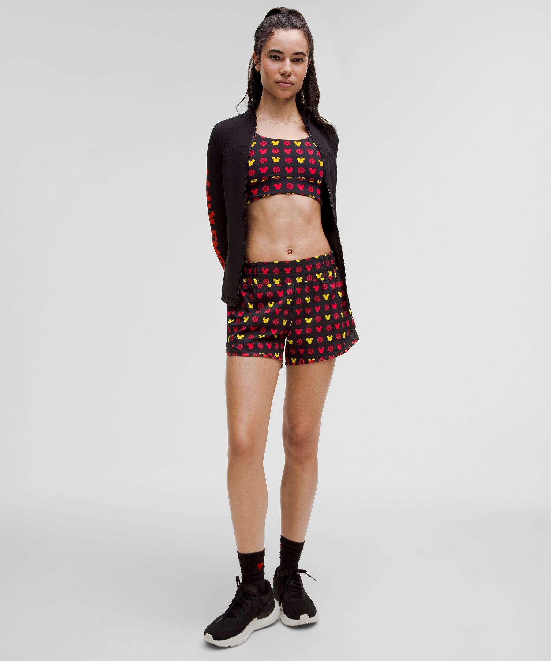 ★lululemonxディズニー★限定★Hotty Hot ショートパンツ 4\"★ Disney x lululemon *Hotty Hot High-Rise Short 4
