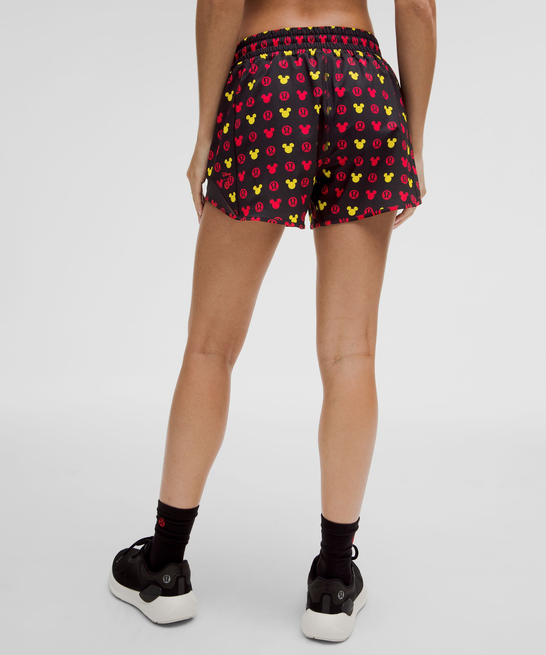 ★コラボ★【Disney x lululemon】Hotty Hot High-Rise Short 4\" Disney x lululemon *Hotty Hot High-Rise Short 4