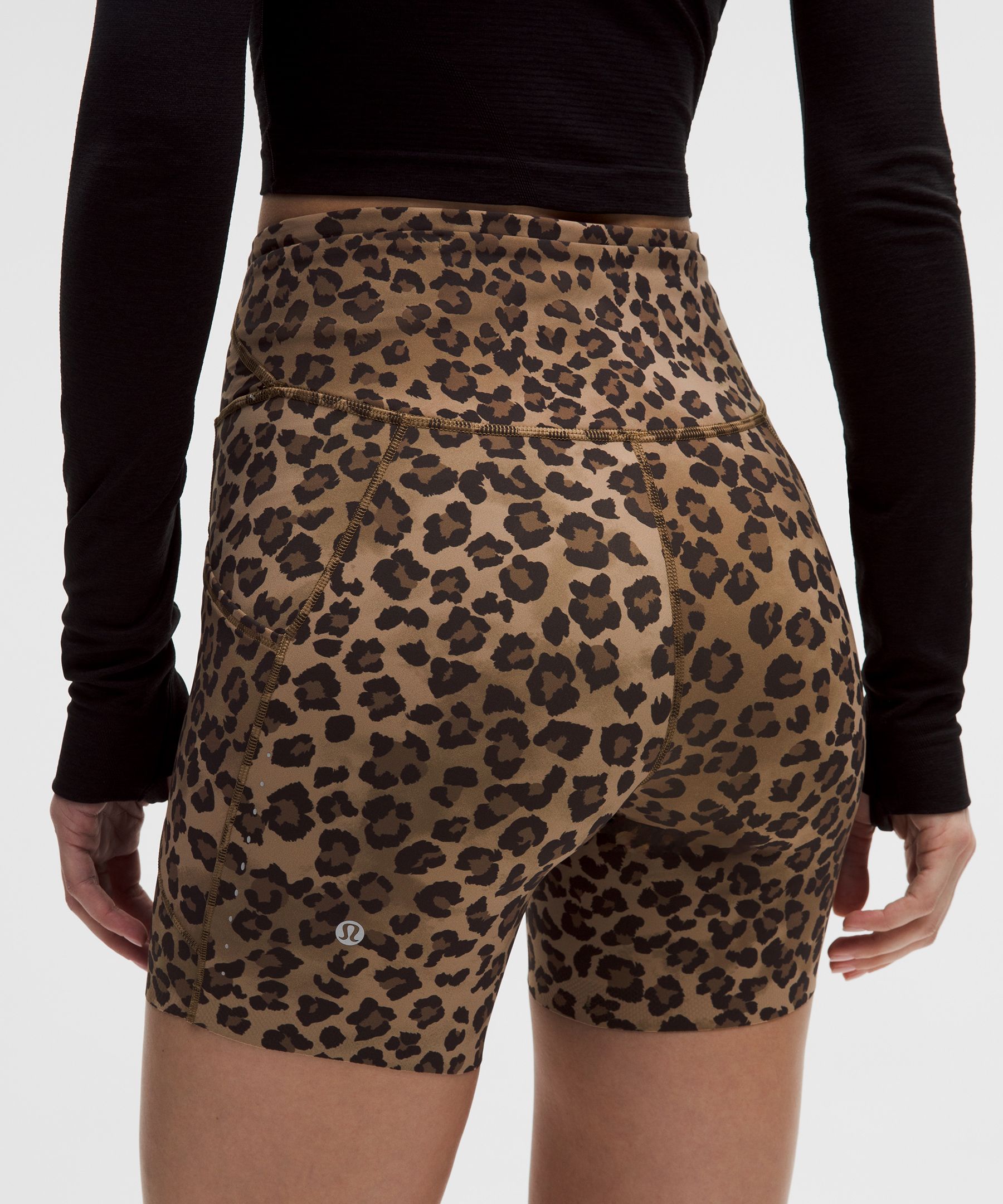 Fast and Free High-Rise Short 6" *5 Pocket