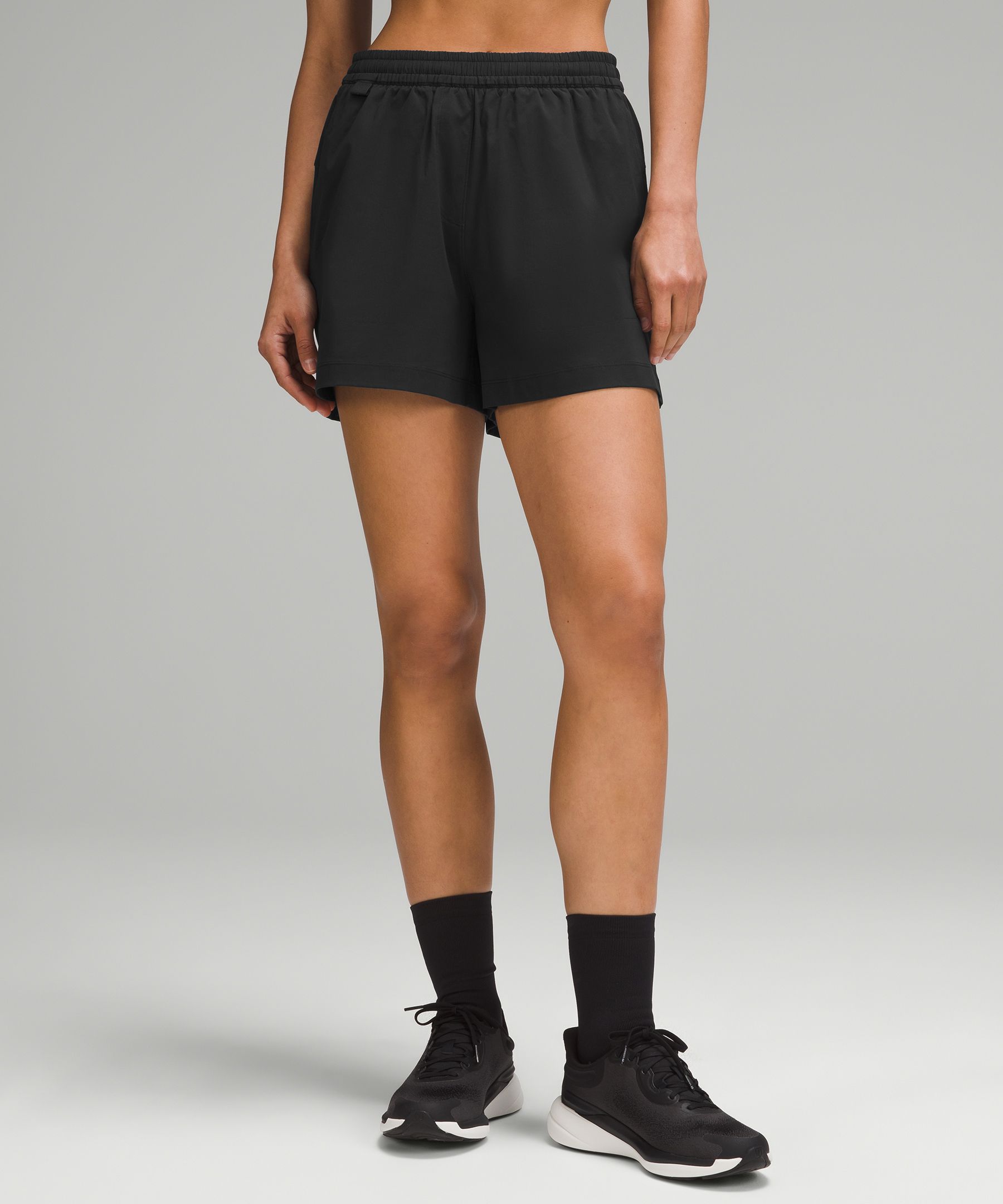 Lightweight High-Rise Hiking Short 4"