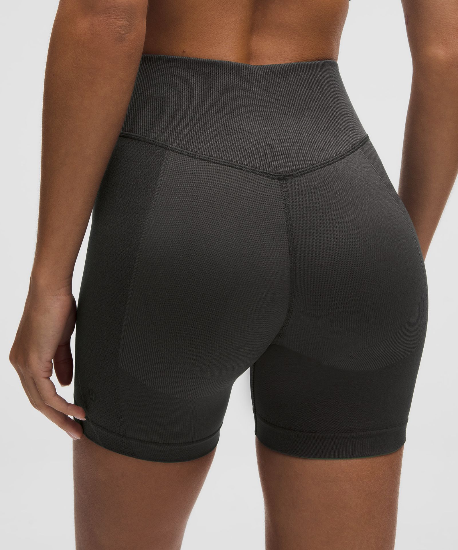 Женские тренировочные шорты Lululemon Get Low High-Rise — фото 3