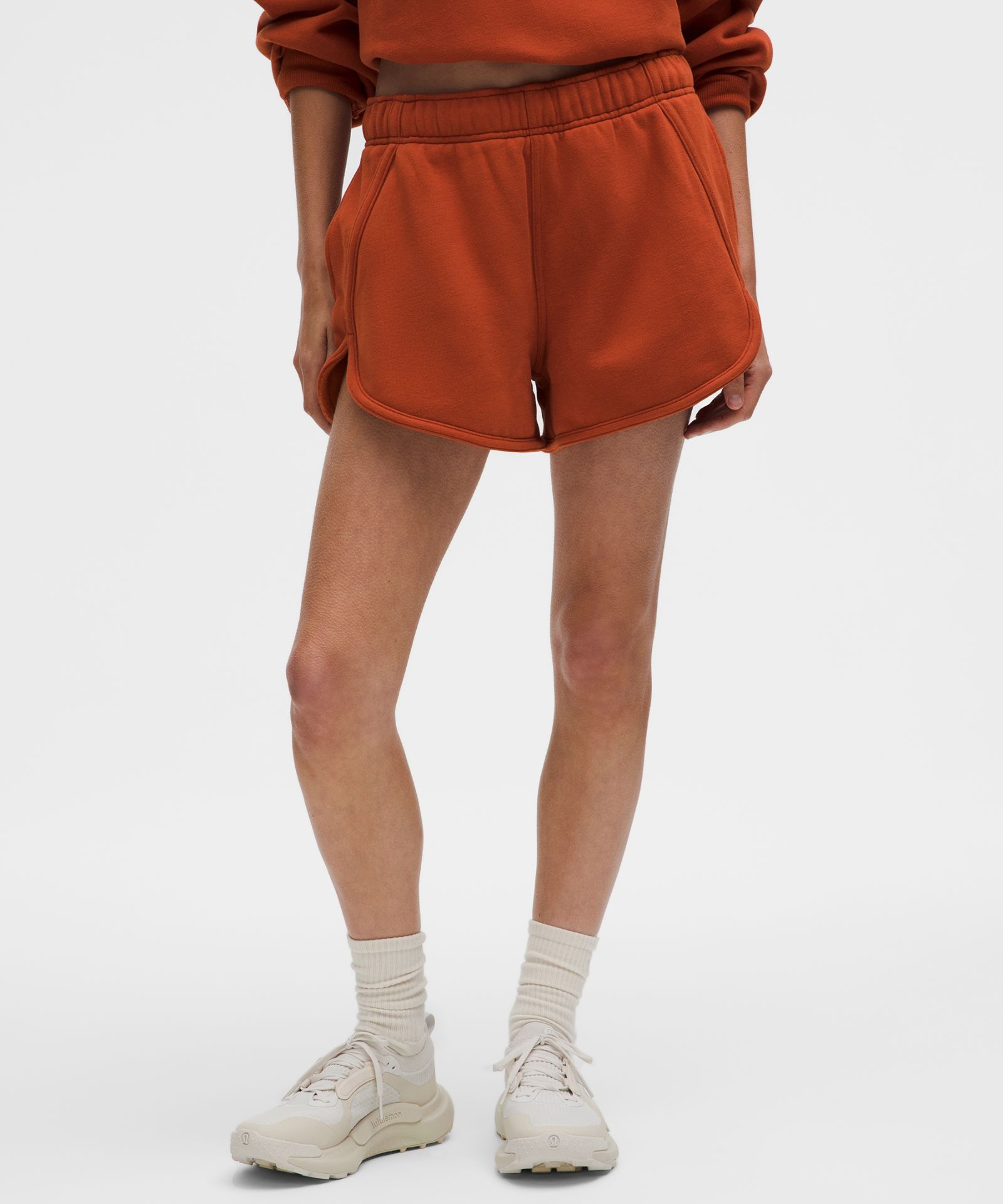 Женские шорты Lululemon Scuba Mid-Rise Oversized — фото 2