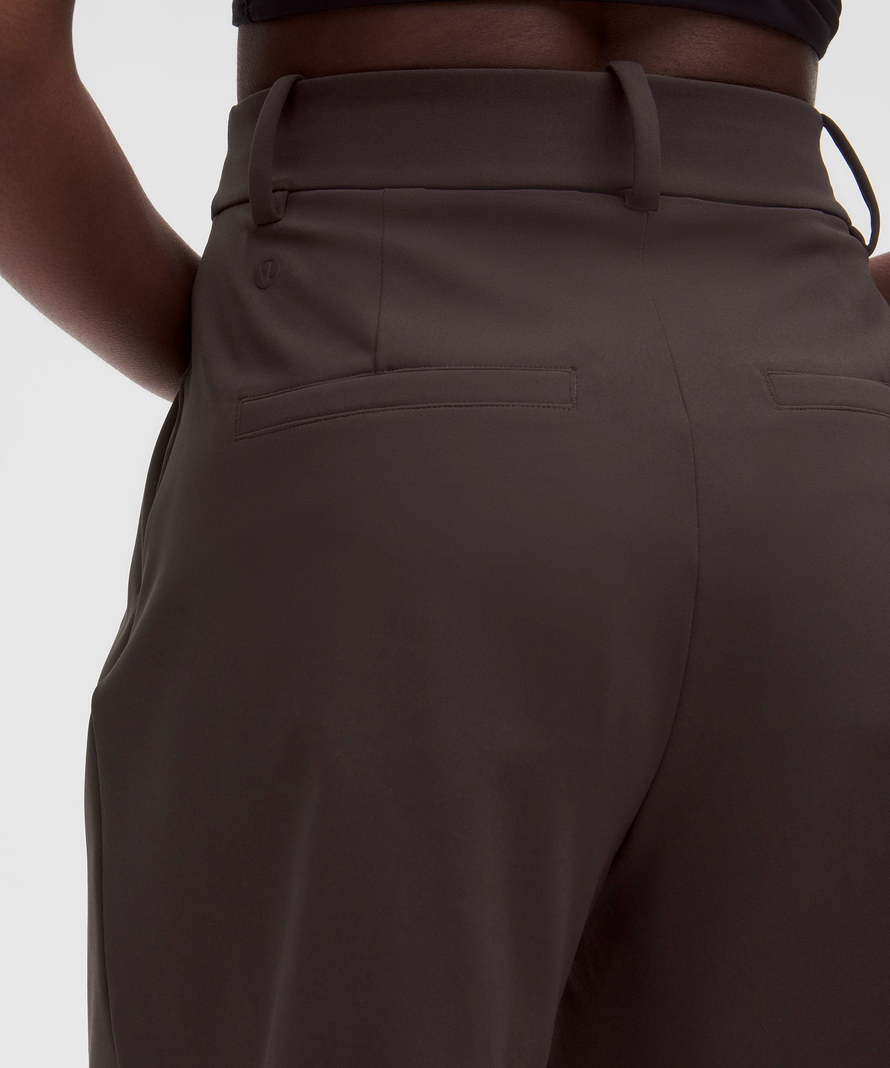 Lululemon Daydrift Pleated High-rise Short 7"
