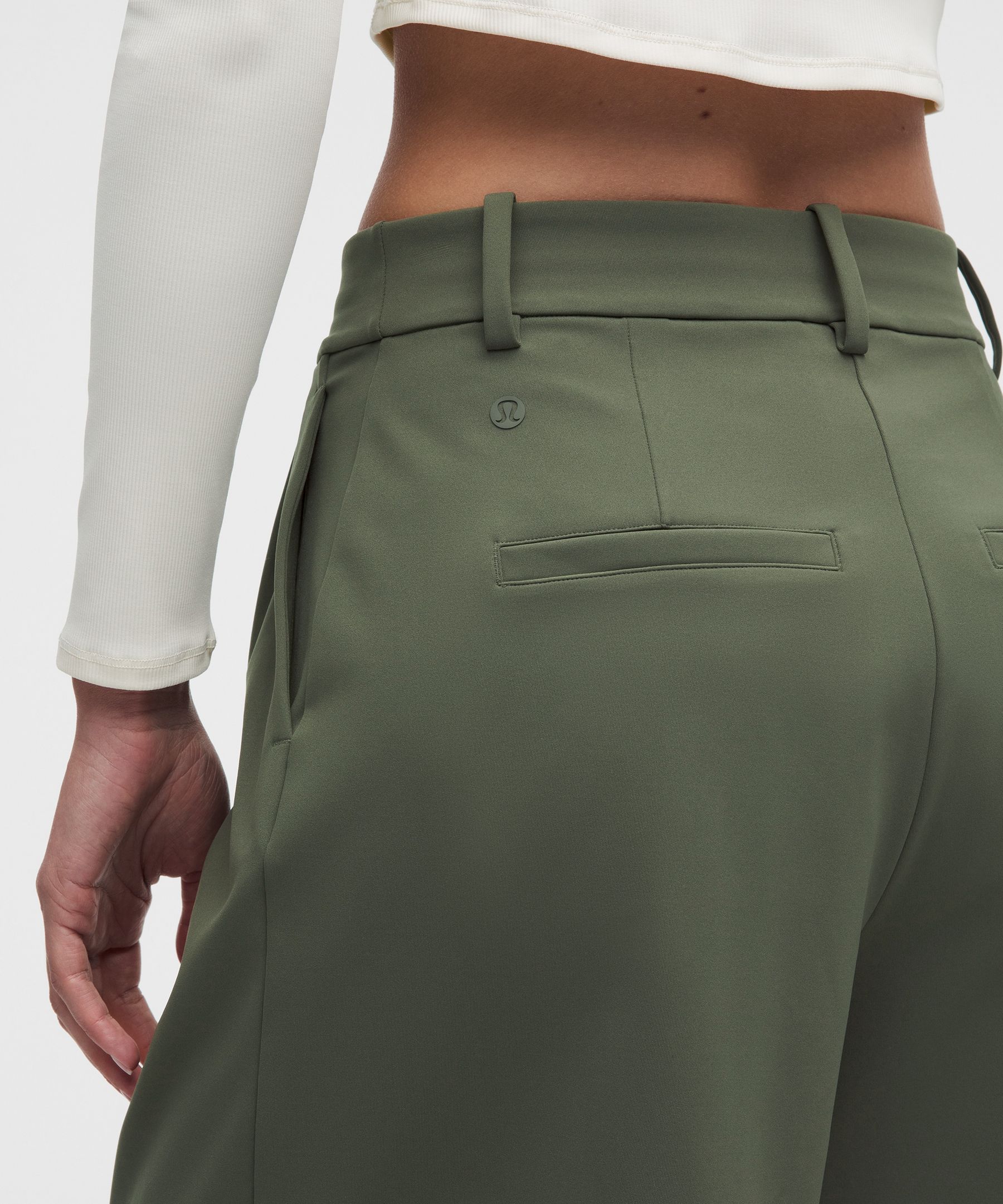 Daydrift Pleated High-Rise Short 7"