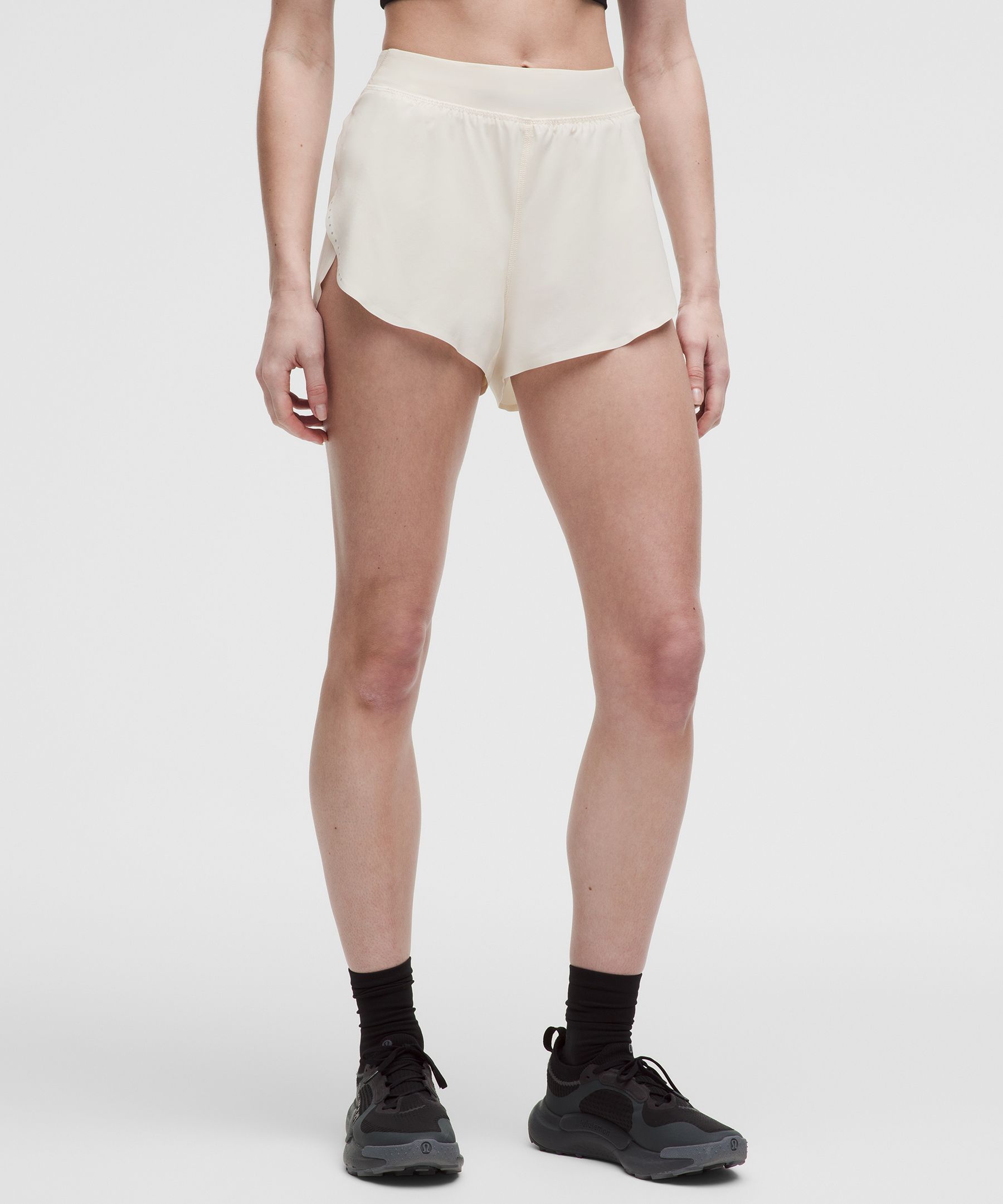 Fast and Free High-Rise Classic-Fit Split Short 3"