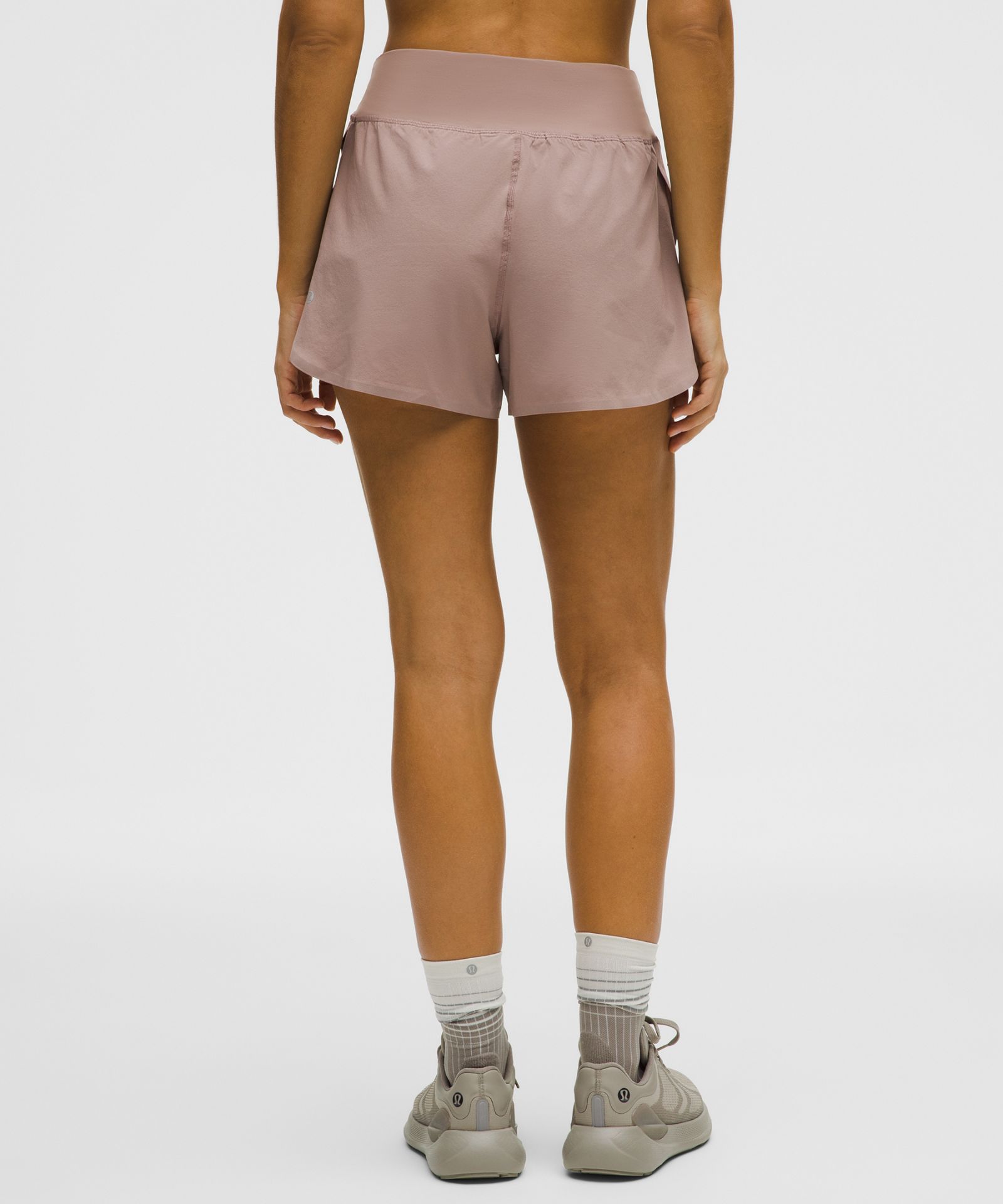 Женские беговые шорты Lululemon Fast and Free Classic-Fit — фото 3