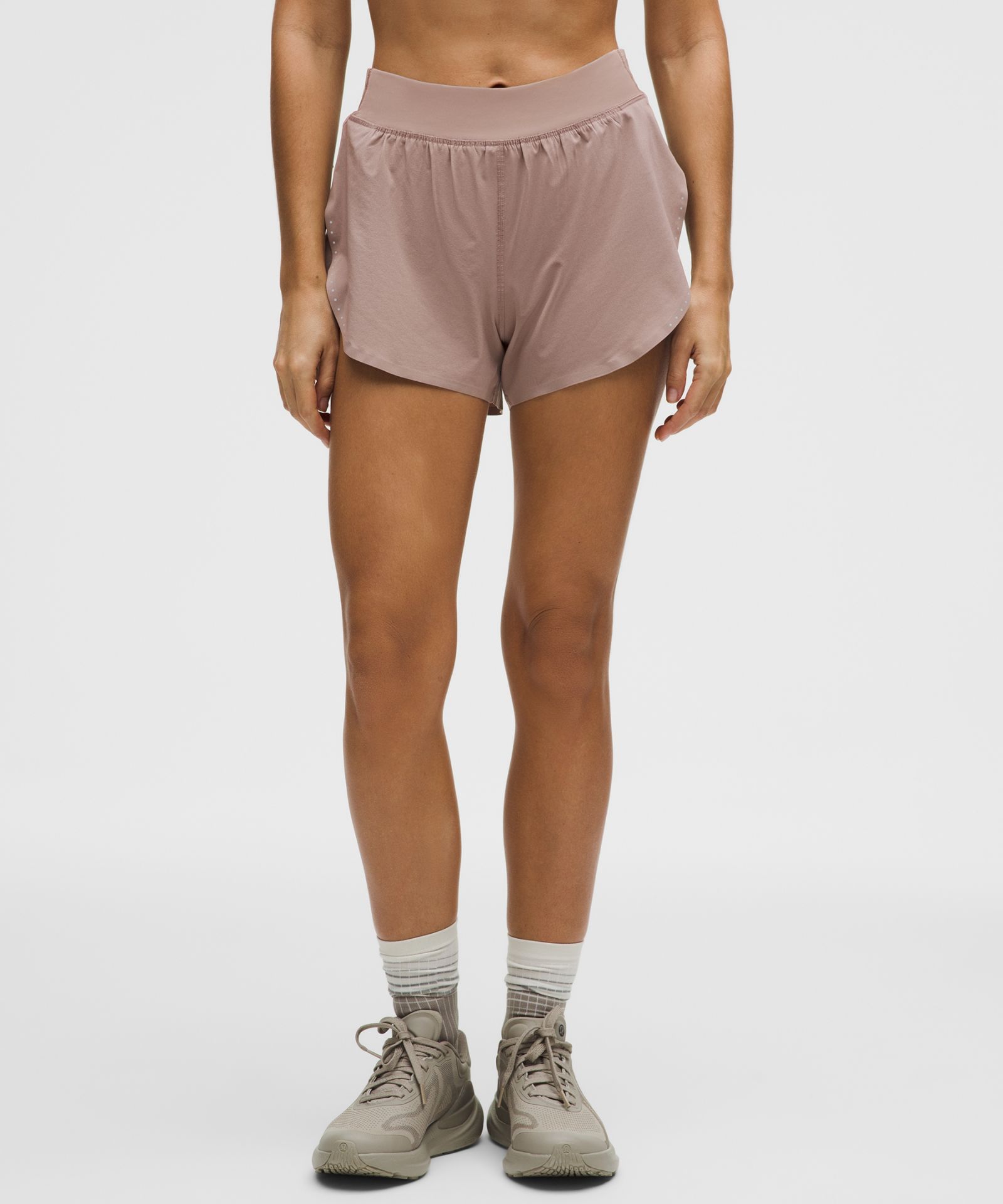 Женские беговые шорты Lululemon Fast and Free Classic-Fit — фото 5