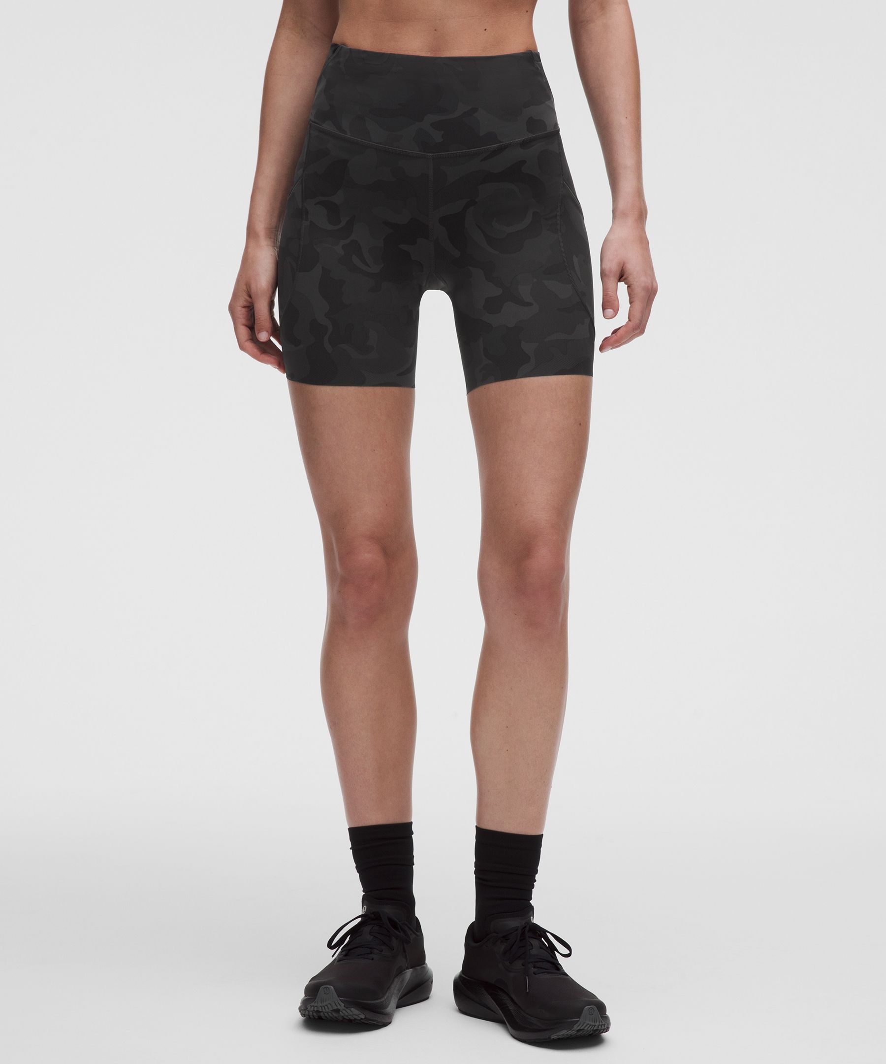 Fast and Free High-Rise Short 6" *5 Pocket