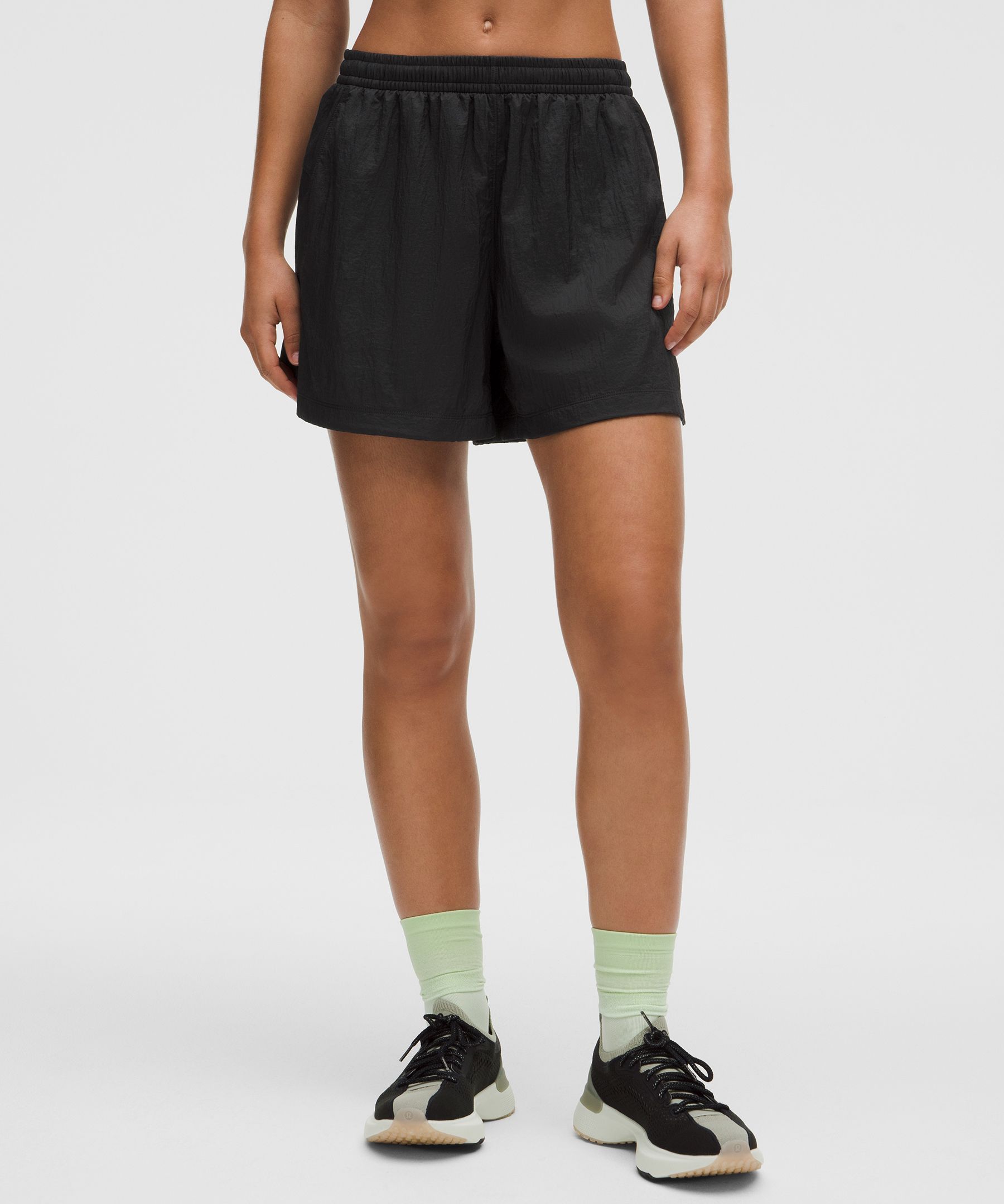 Lululemon Lightweight Mid-rise Active Short 5"