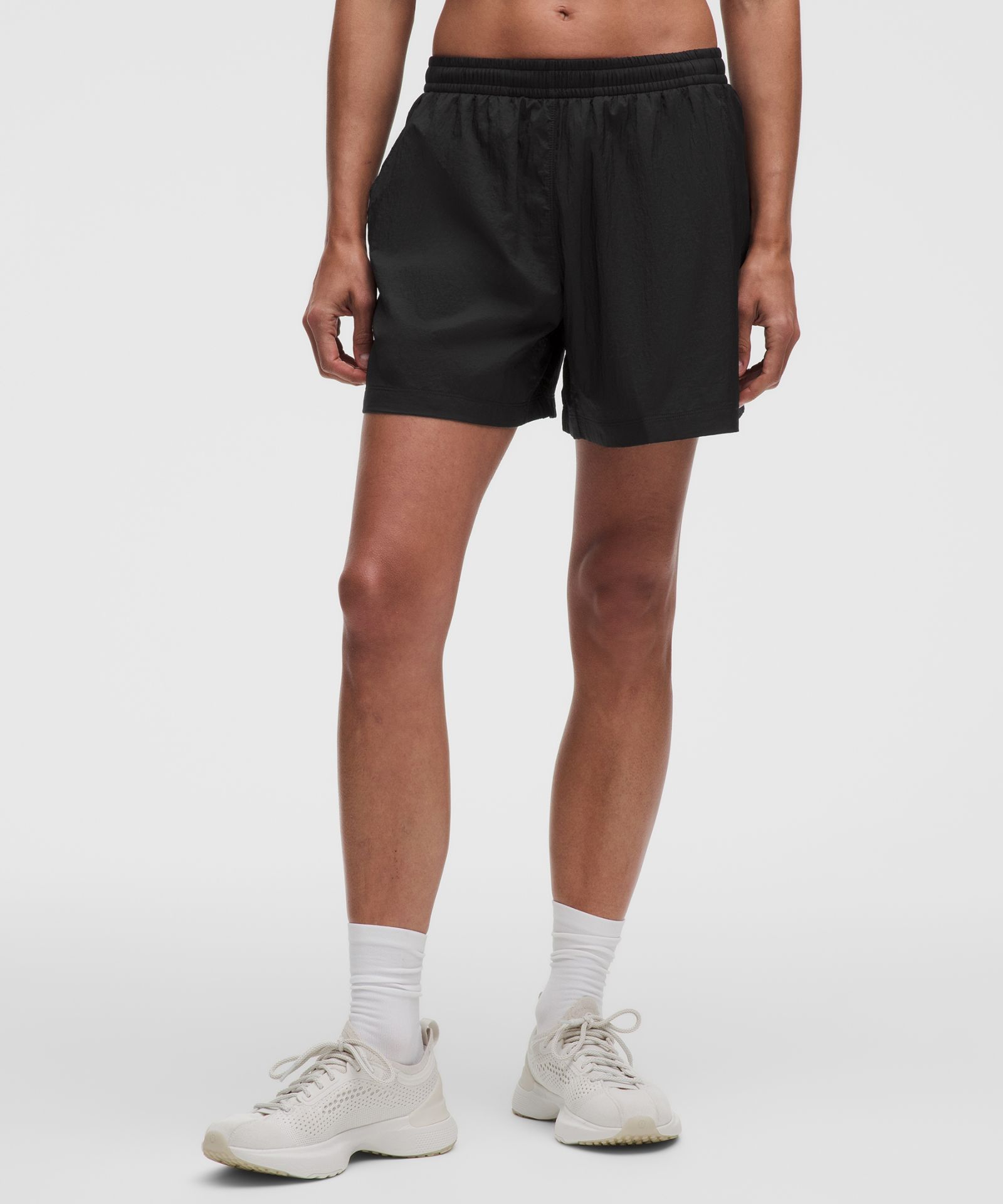 Lululemon Lightweight Mid-Rise Active Short 5" — фото 2