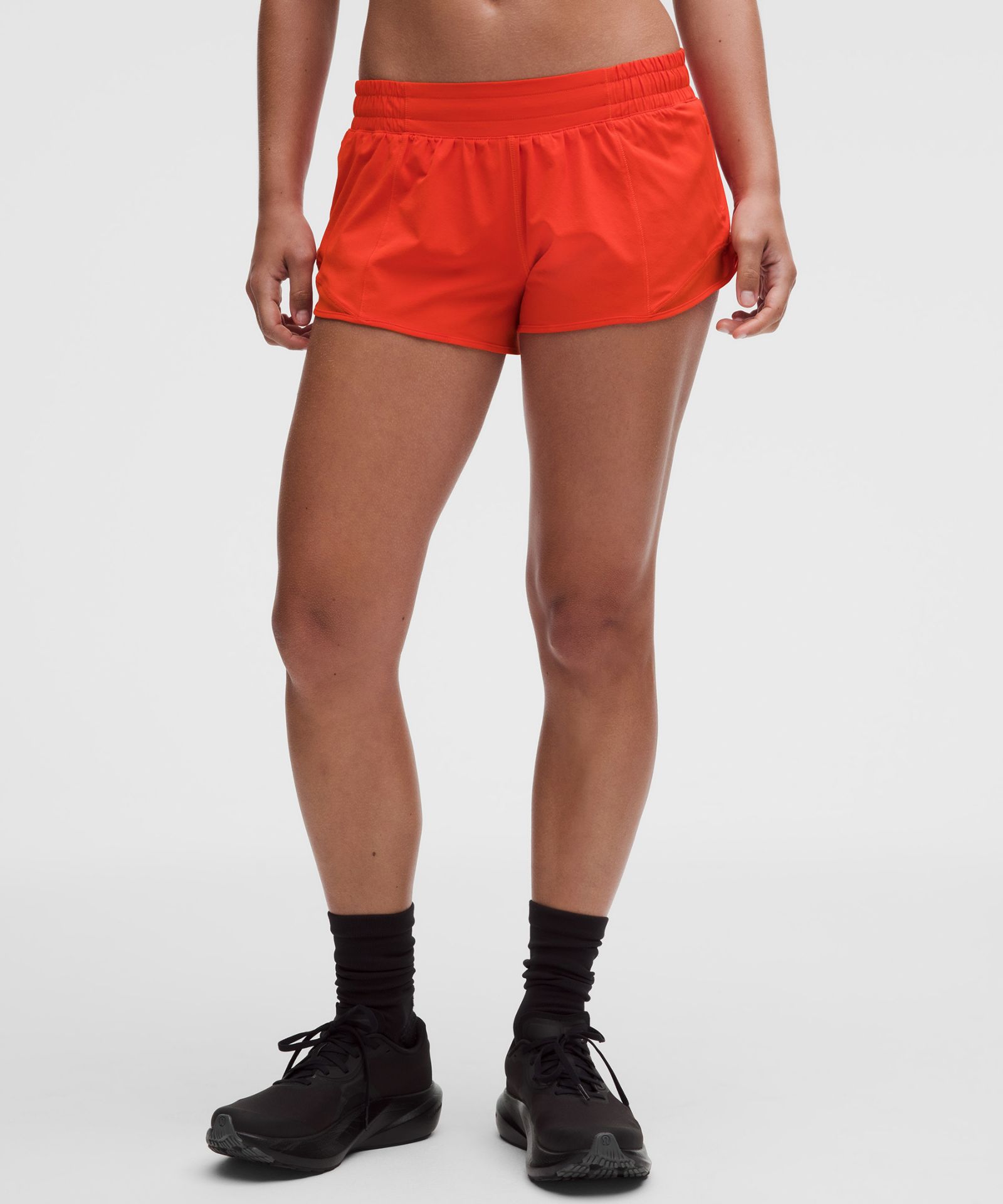 Женские шорты Lululemon Hotty Hot Low-Rise Lined — фото 2
