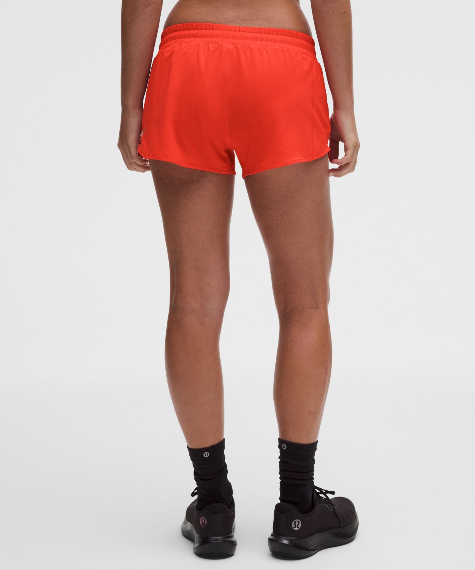 Женские шорты Lululemon Hotty Hot Low-Rise Lined — фото 3