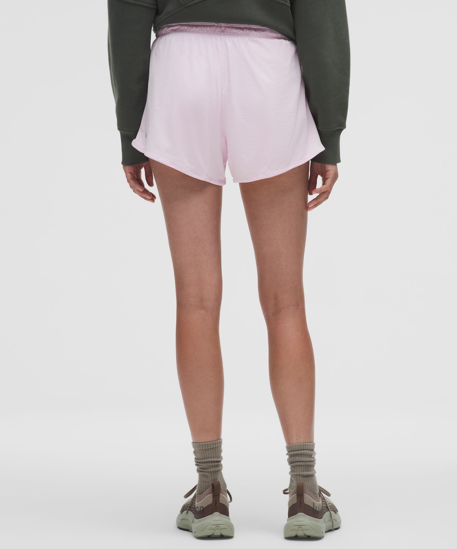 Женские шорты Lululemon Swiftly Mid-Rise — фото 3