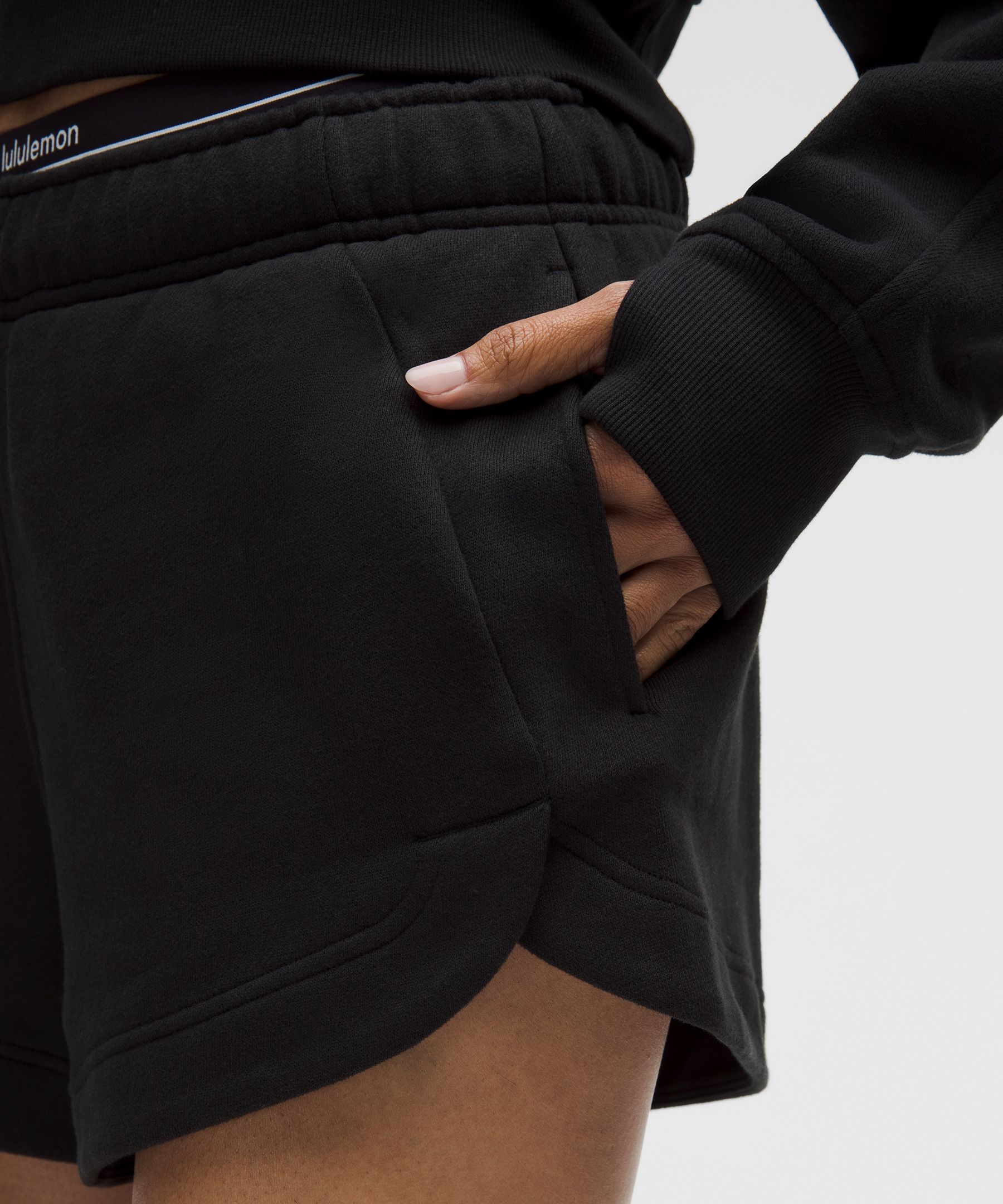 Scuba Oversized Mid-Rise Dolphin-Hem Short 3"