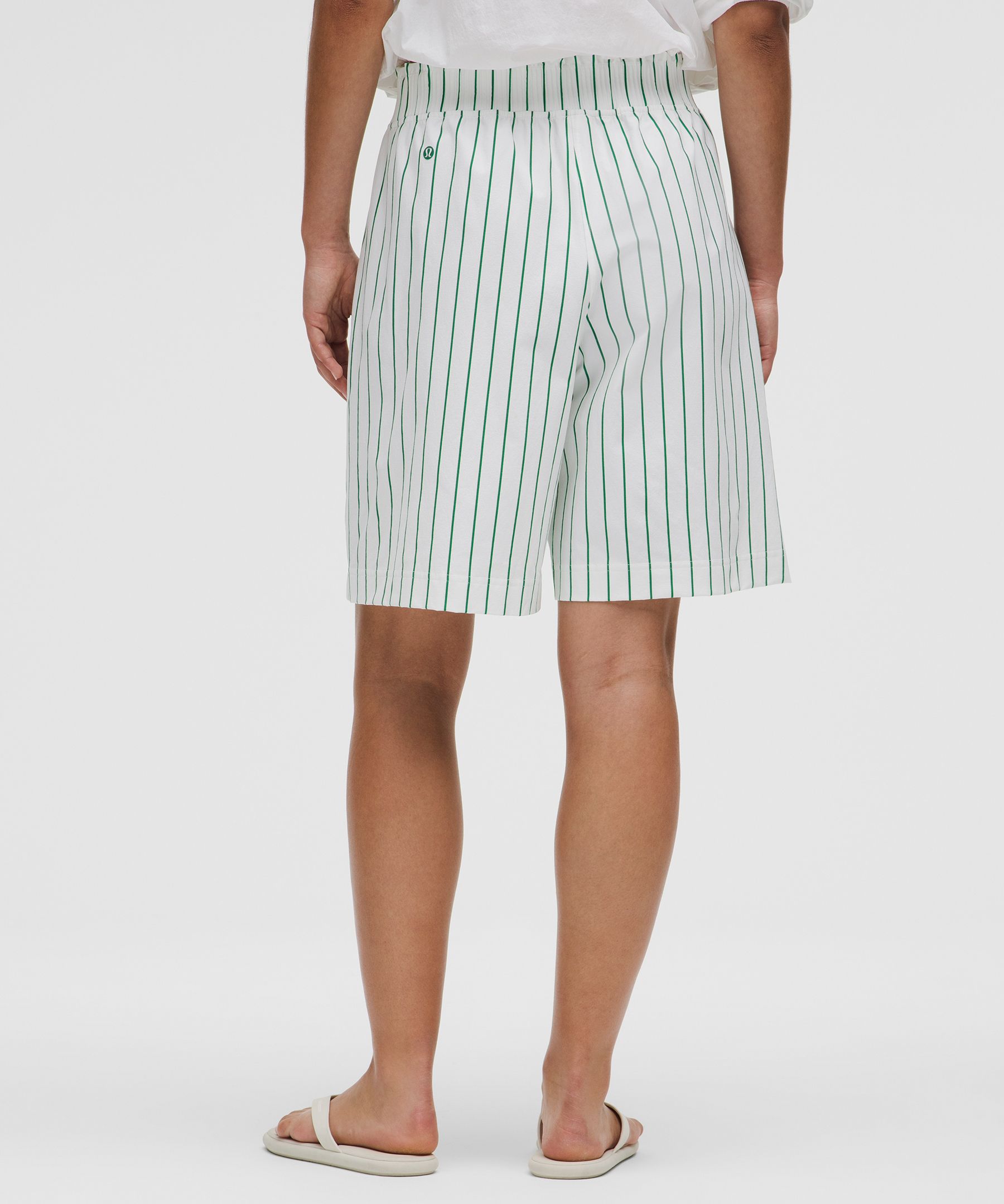 Stretch Woven Ruffle-Waist High-Rise Short 9"