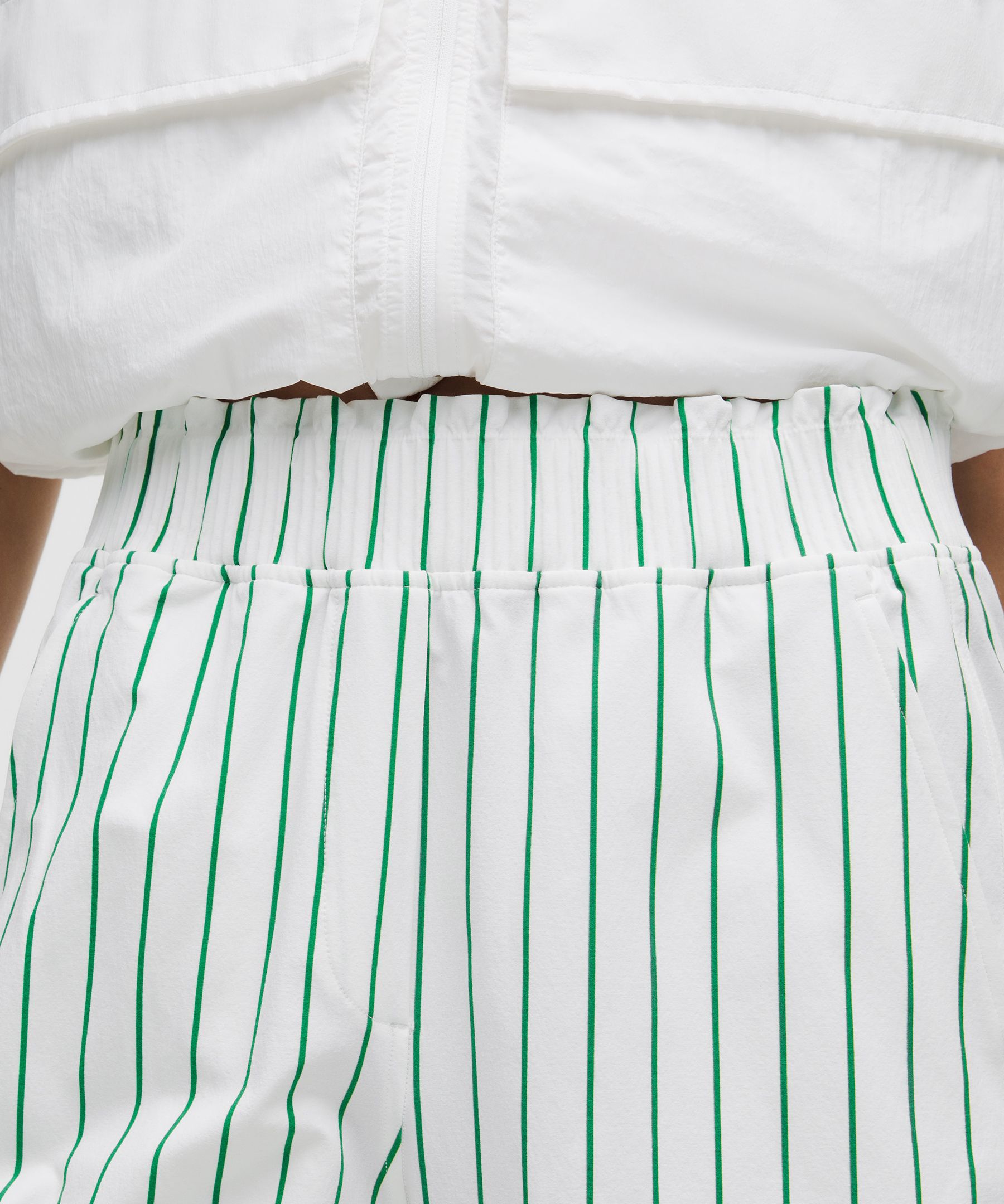 Stretch Woven Ruffle-Waist High-Rise Short 9"