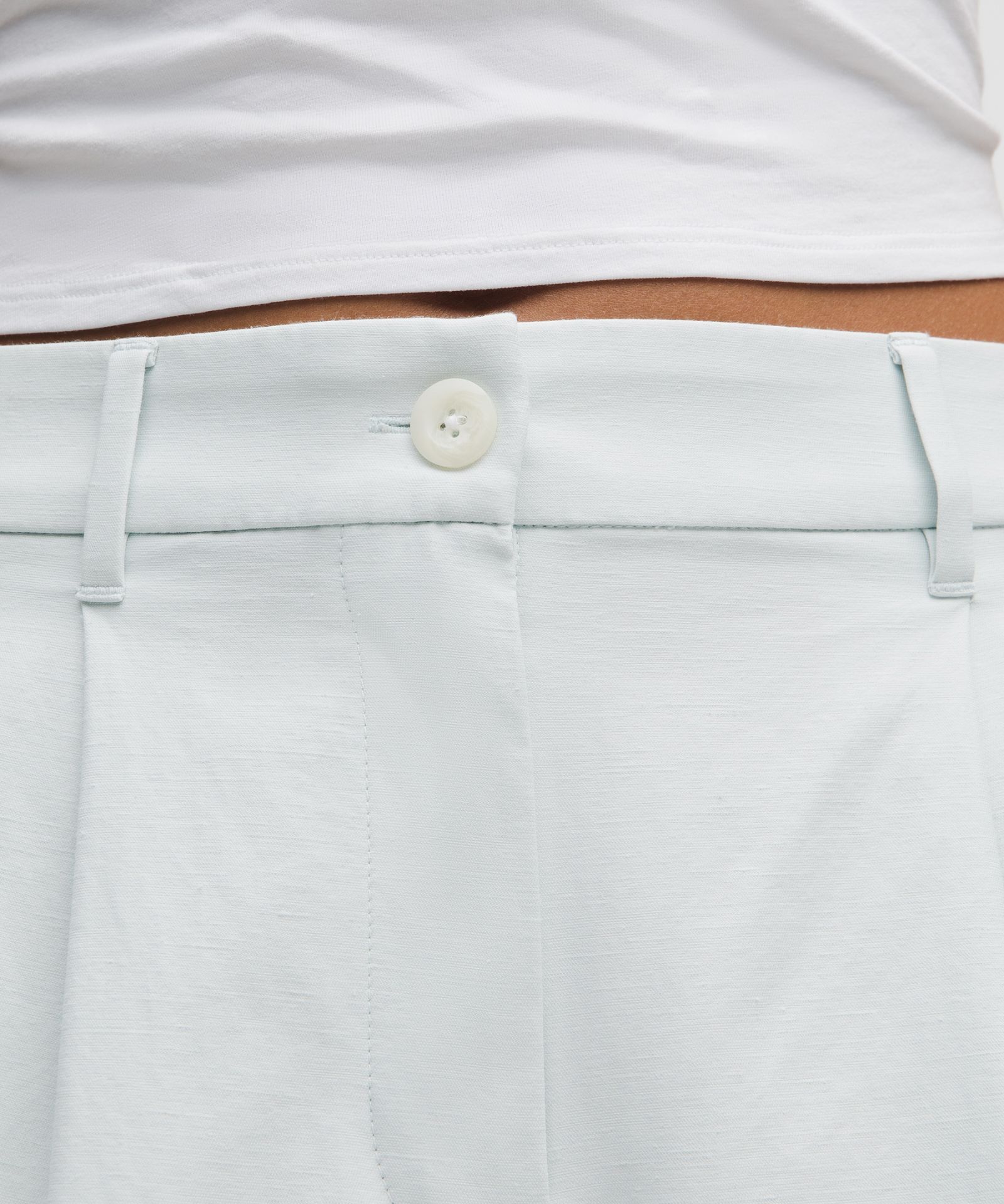 Lululemon LuluLinen High-Rise Short 6" — фото 4