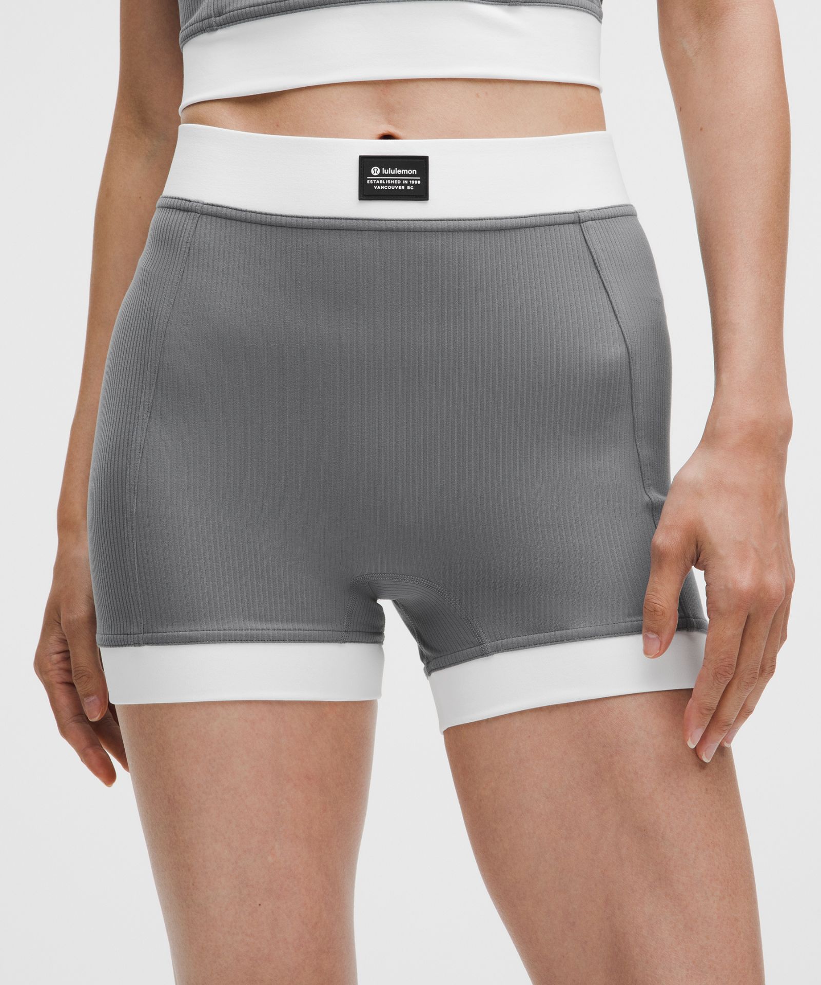 Lululemon Ribbed Nulu High-Rise Short 3.5" — фото 4