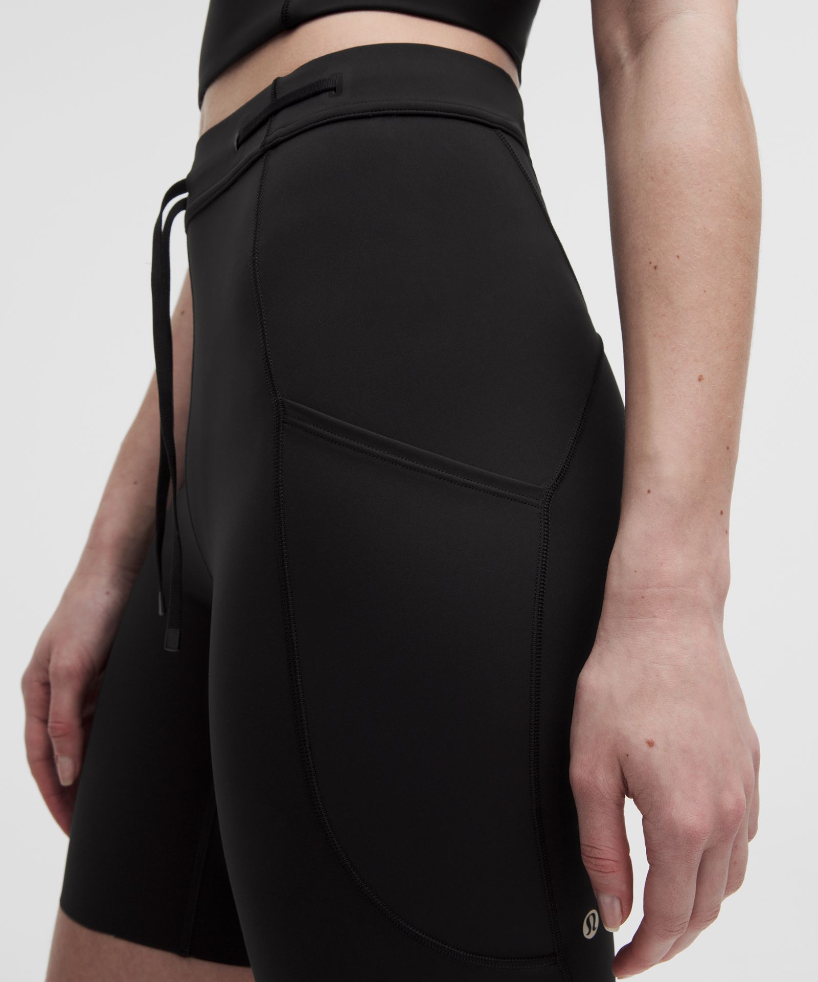 Женские шорты Lululemon Fast and Free High-Rise с кулиской — фото 5