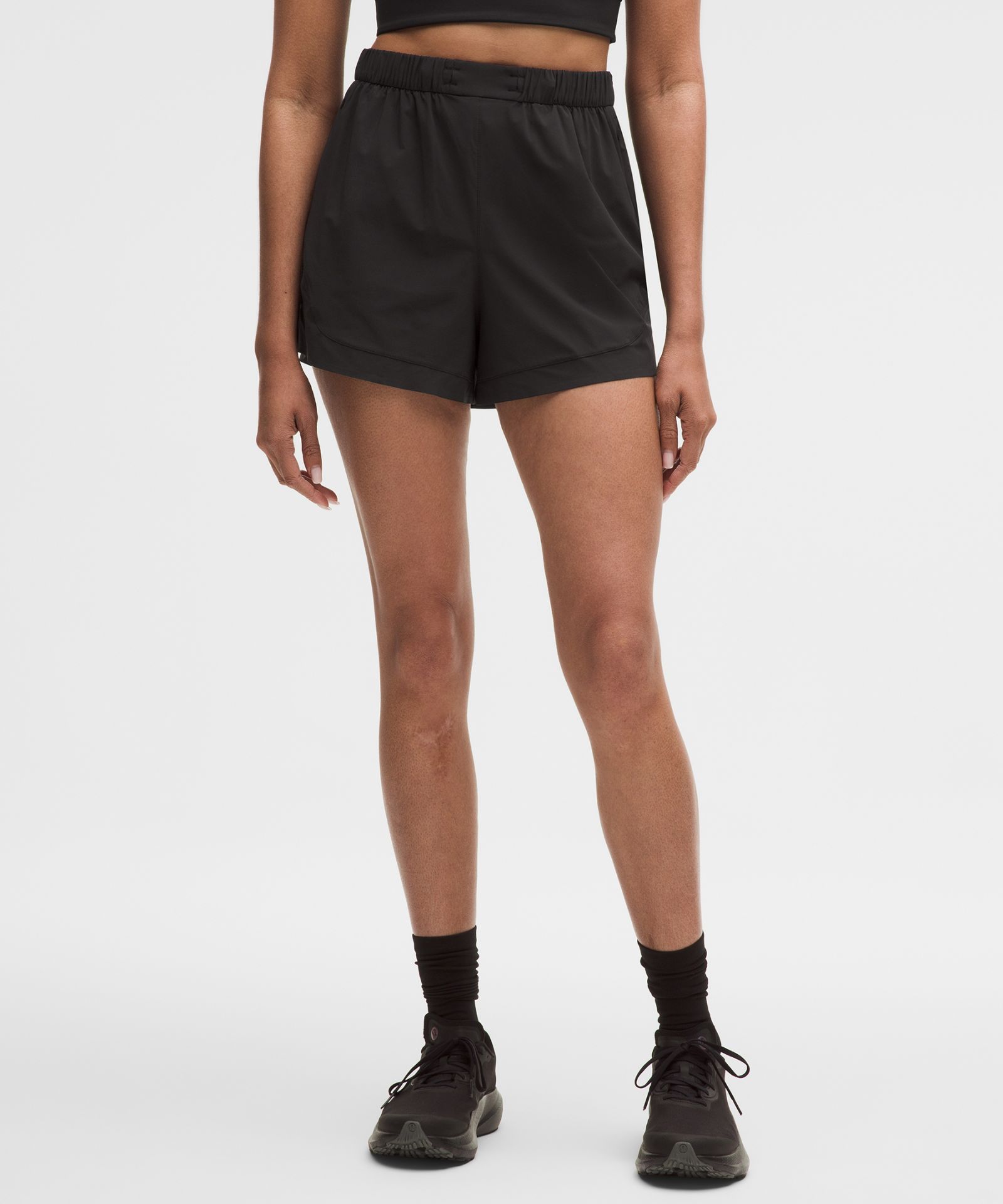 Женские шорты Lululemon Lightweight Active High-Rise 3 — фото 2