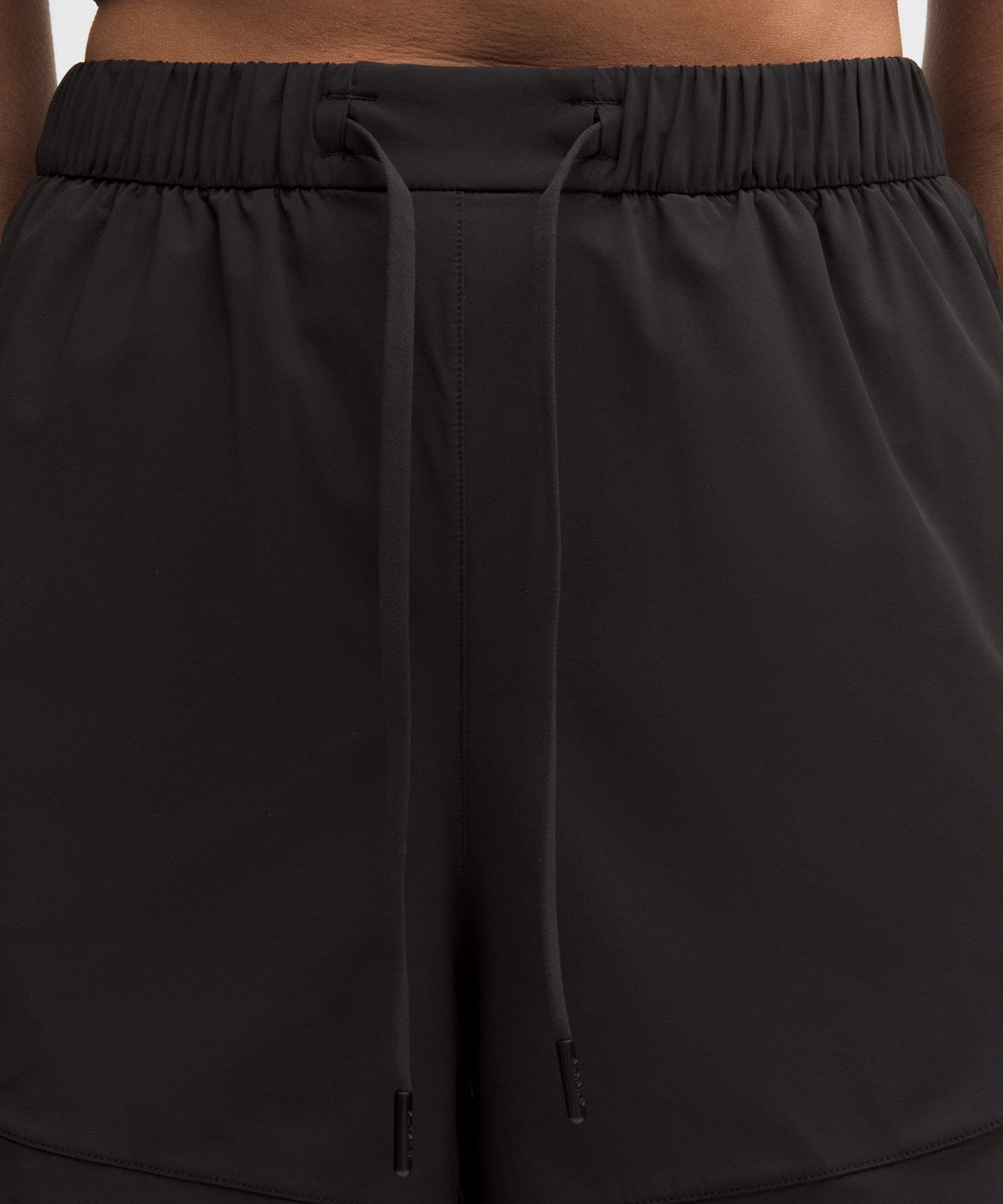 Женские шорты Lululemon Lightweight Active High-Rise 3 — фото 4