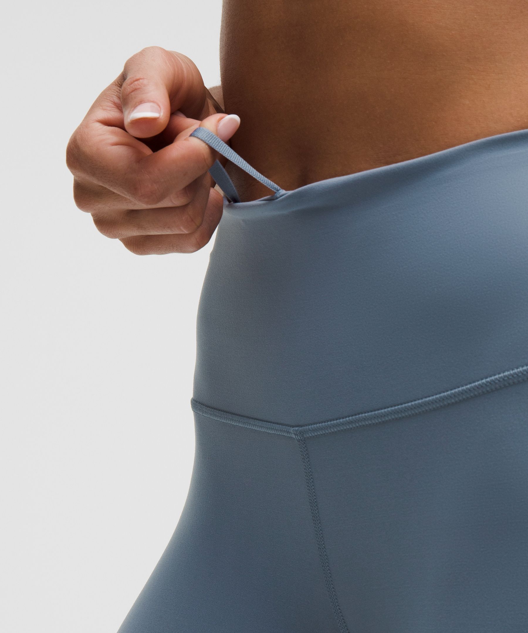 Wunder Train High-Rise Short 6"