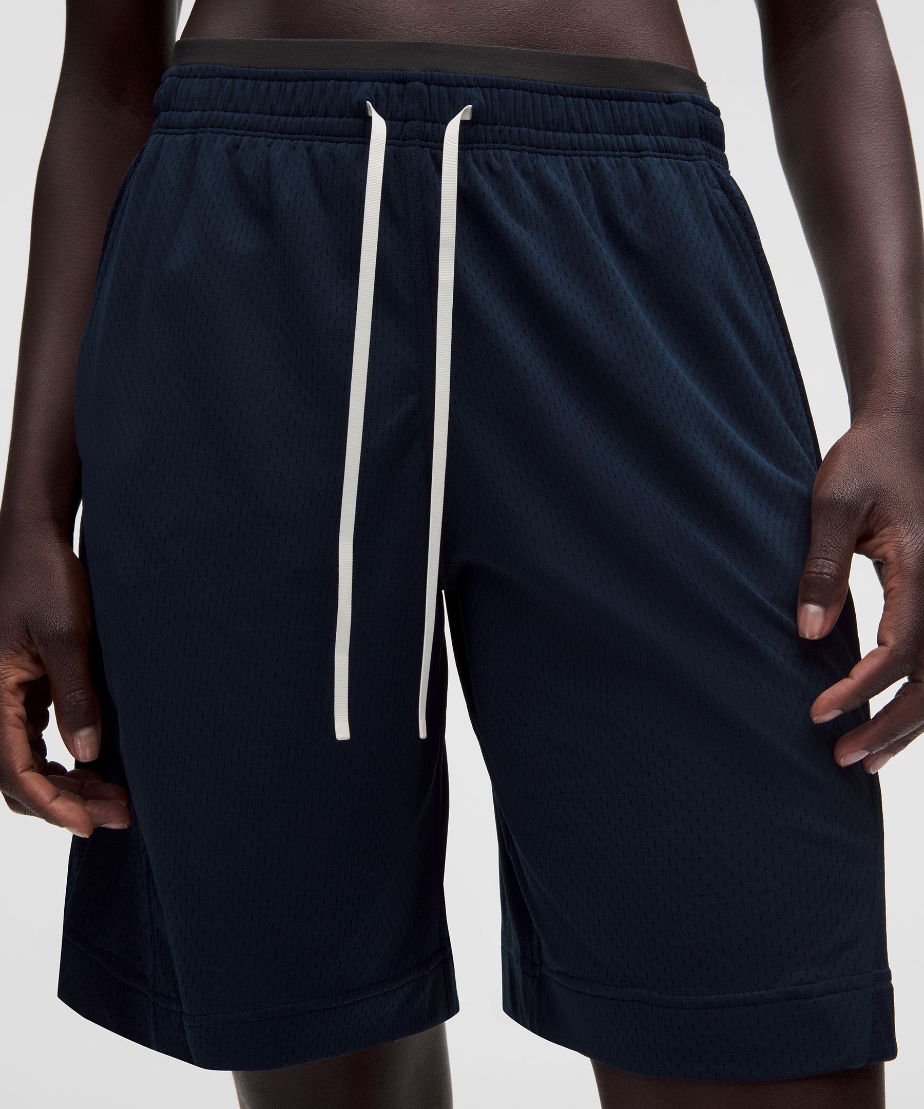Short de training taile mi-haute &agrave; empi&egrave;cement en maille 23&nbsp;cm