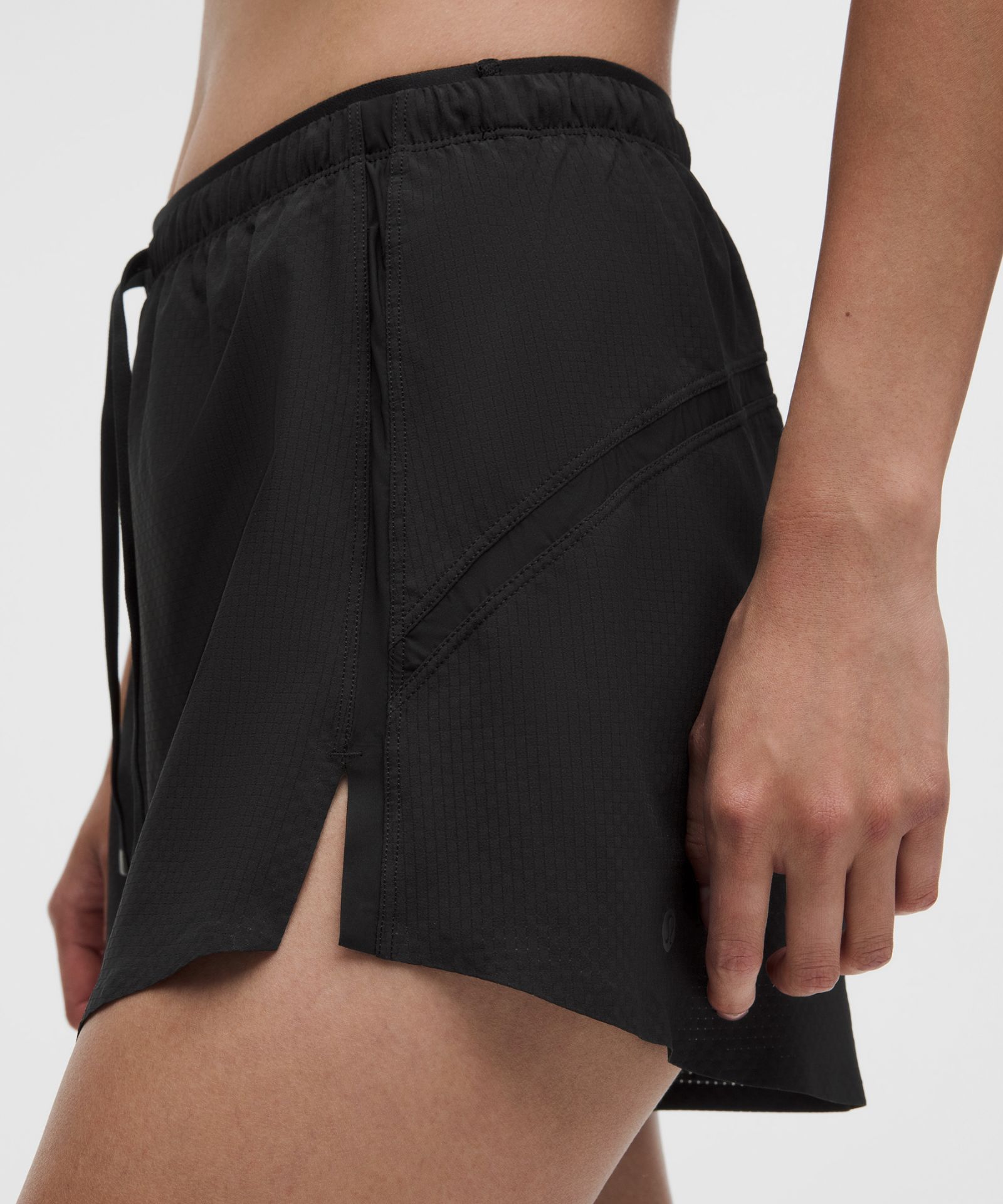 Женские беговые шорты Lululemon Textured Mesh 2.5 — фото 5