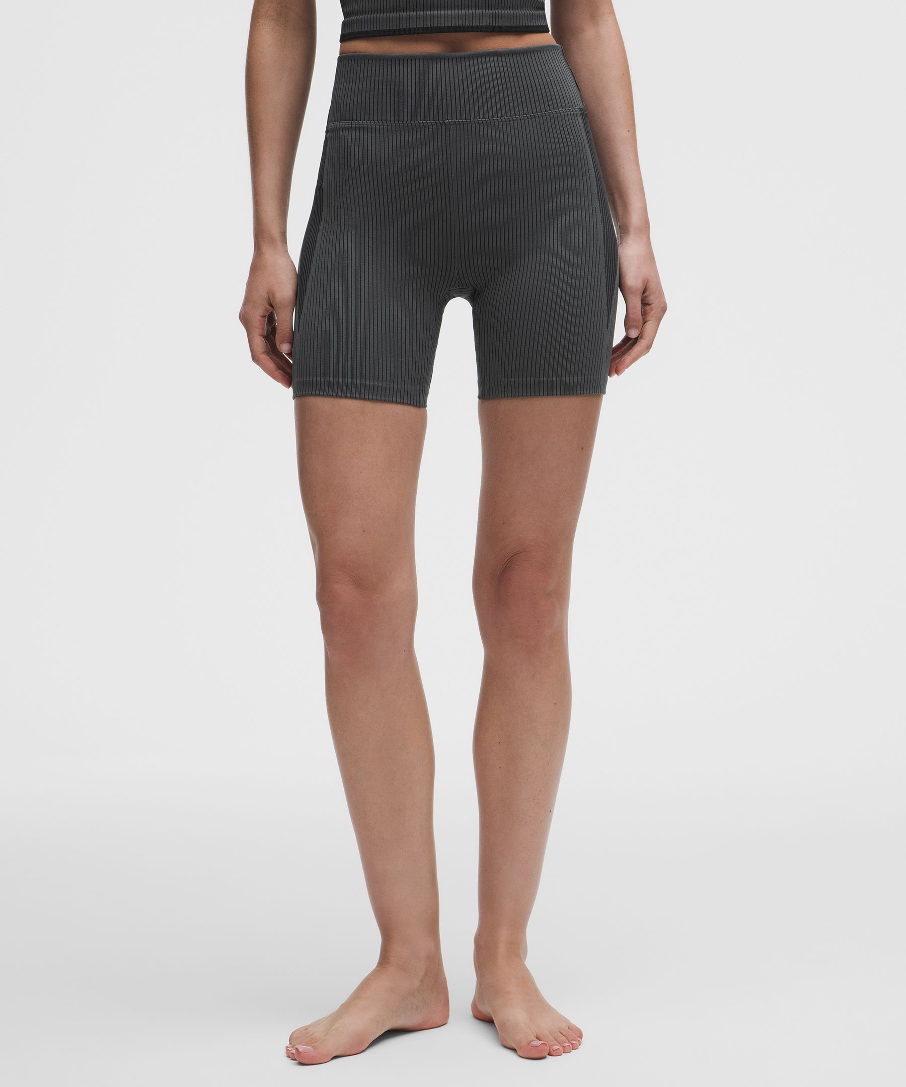 Salutations High-Rise Yoga Short 6"