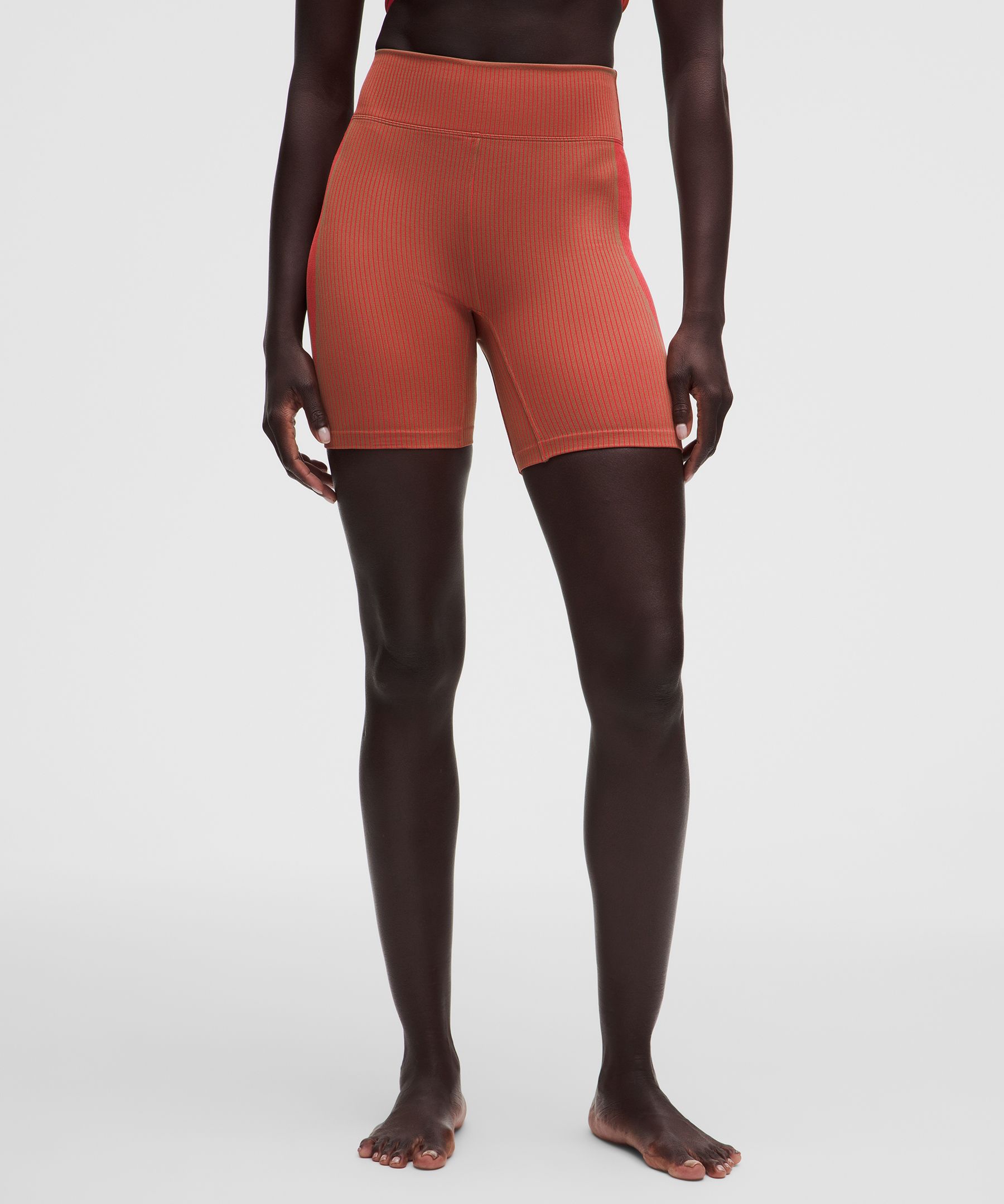 Salutations High-Rise Yoga Short 6"