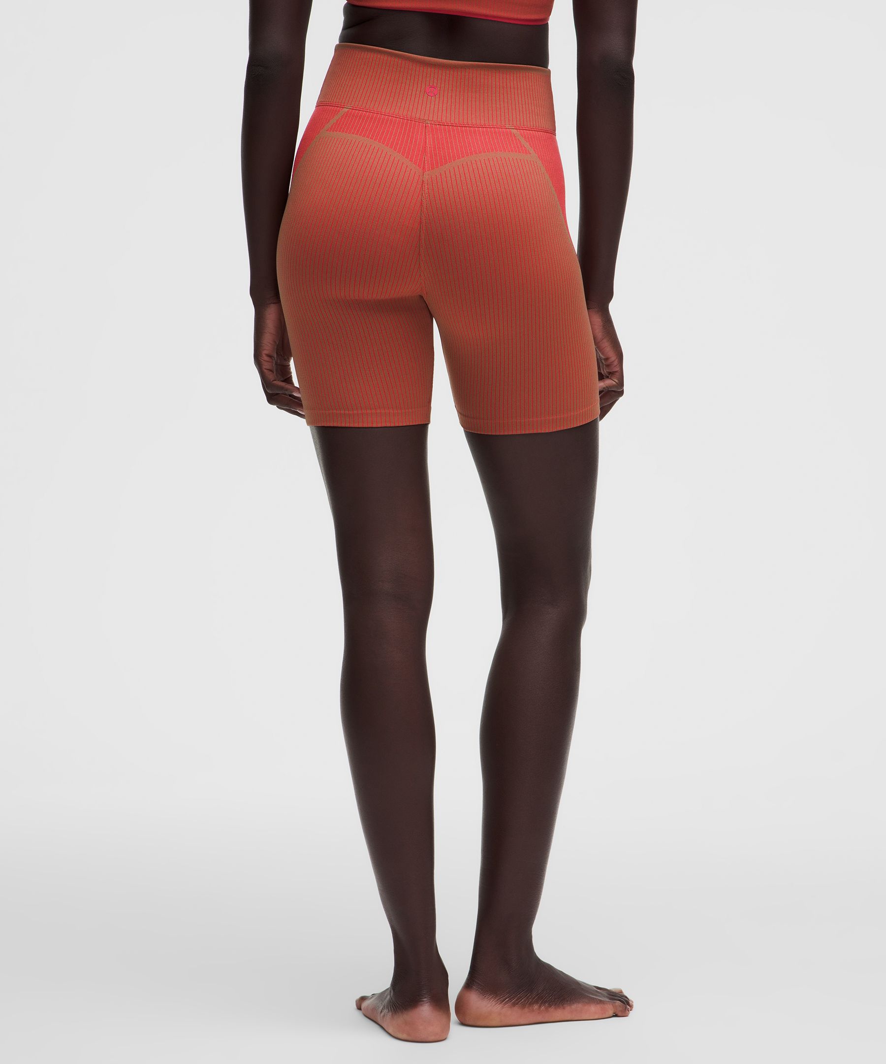Salutations High-Rise Yoga Short 6"