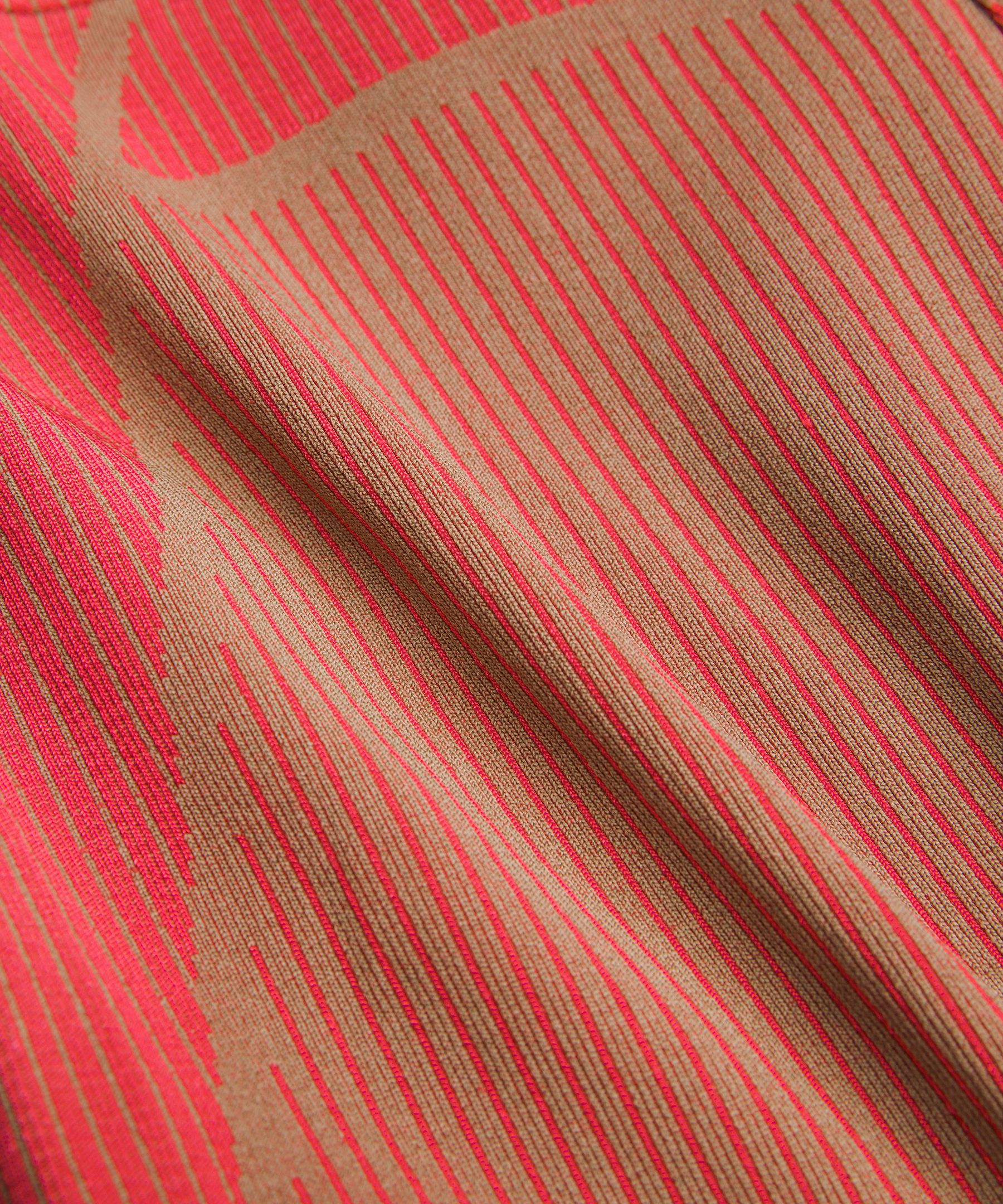 Salutations High-Rise Yoga Short 6"