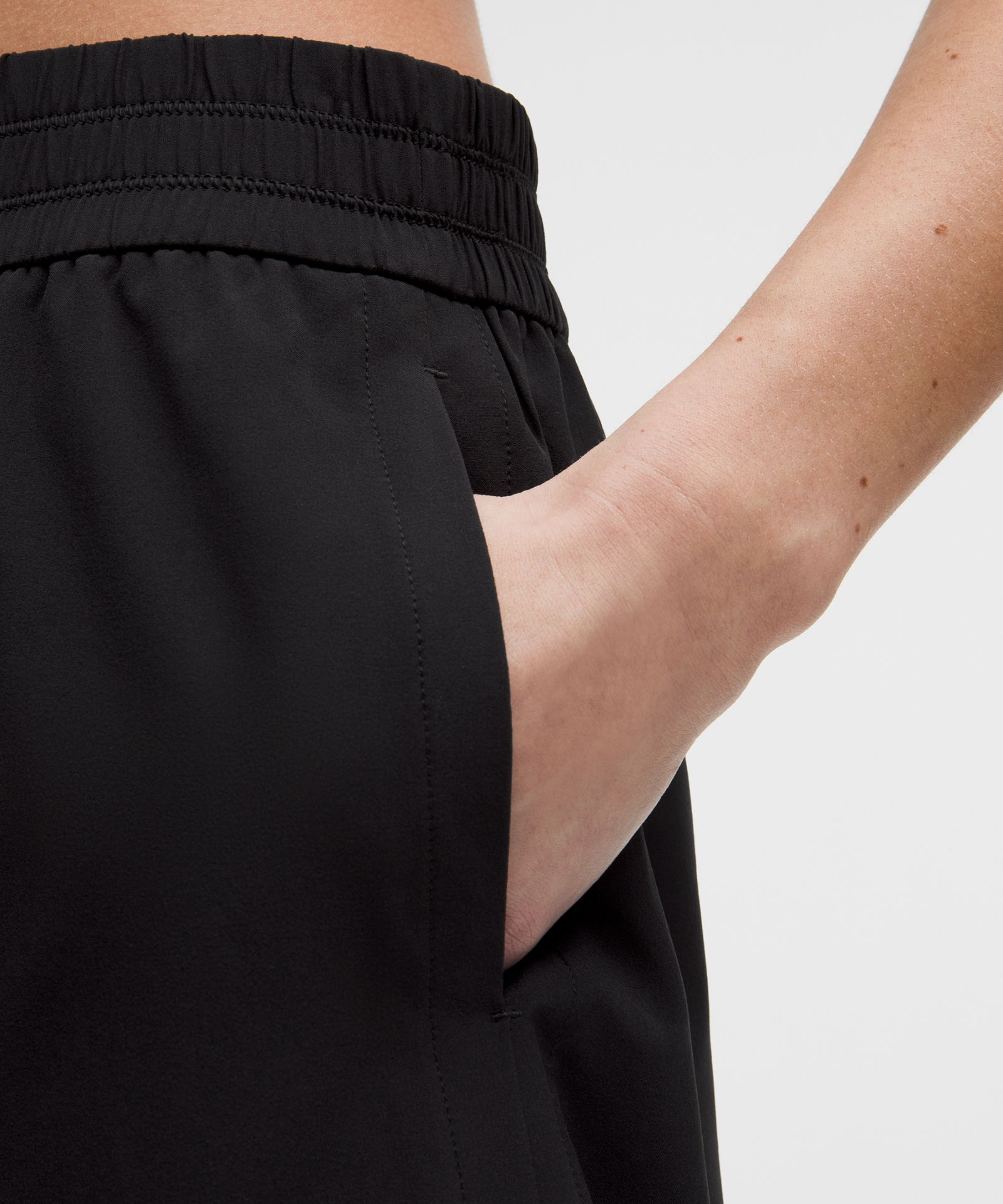 Женские шорты Lululemon Breezily Mid-Rise — фото 5