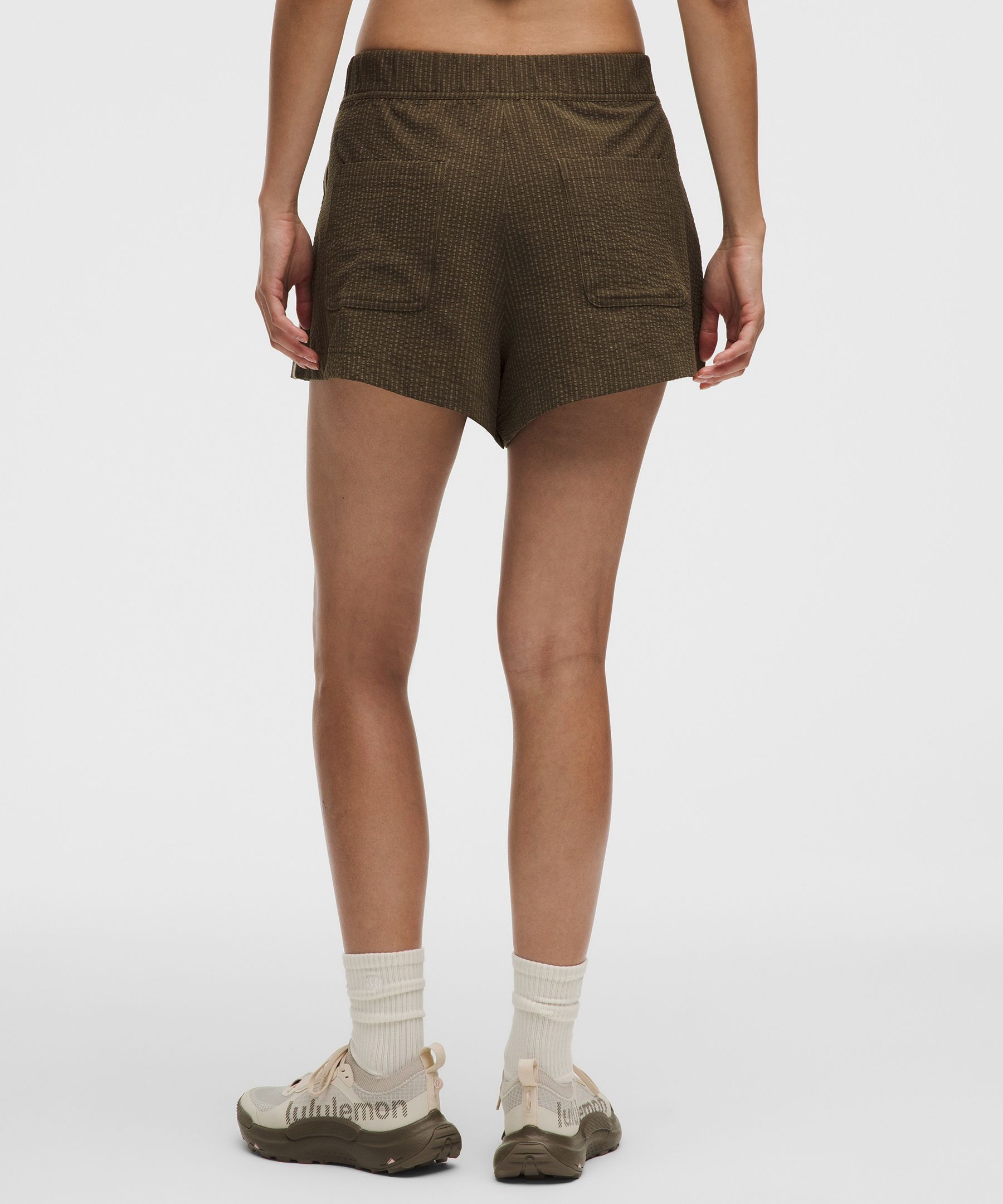 Seersucker WovenAir High-Rise Pleated Short 3.5"