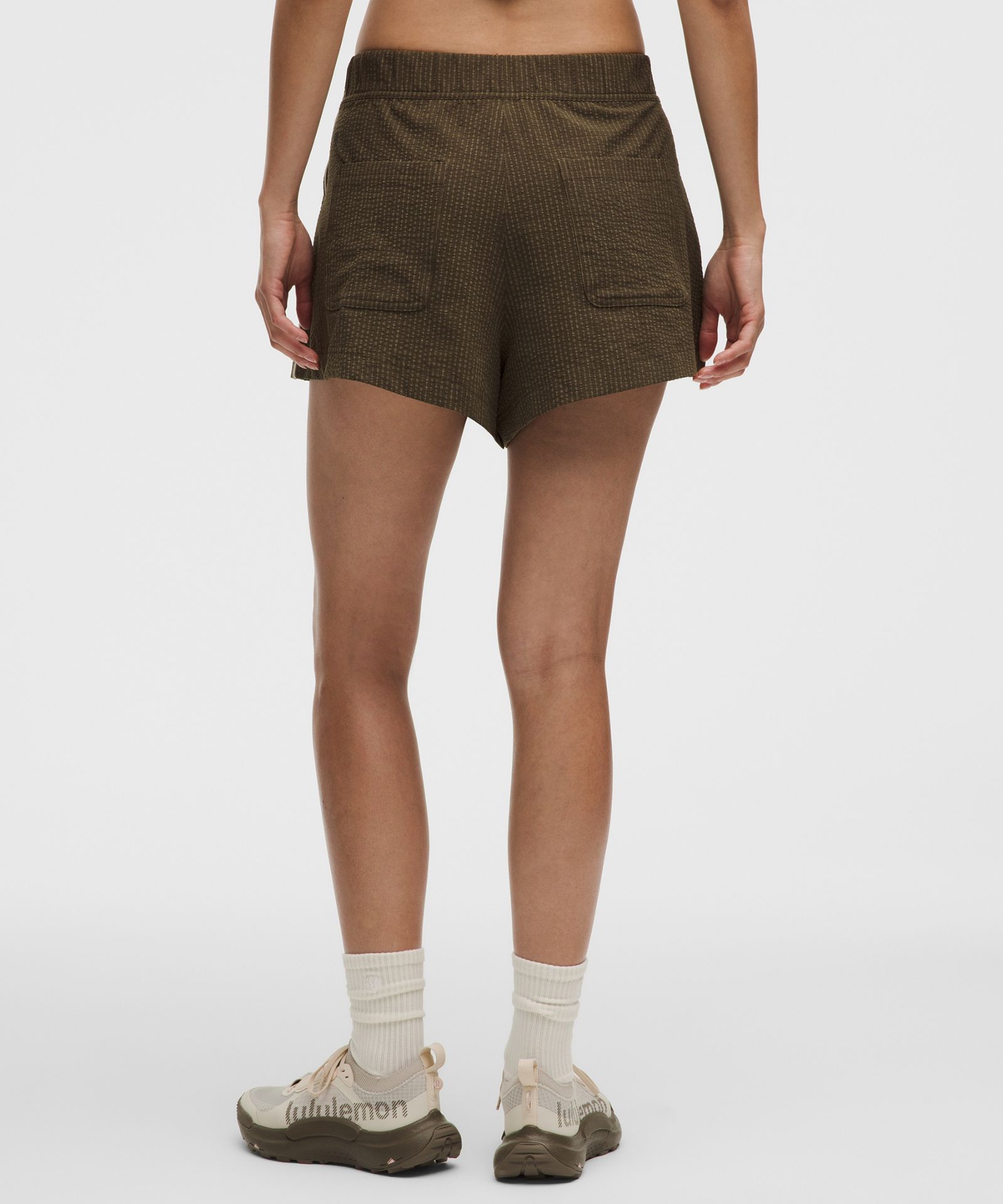 Женские шорты Lululemon Seersucker WovenAir High-Rise Pleated — фото 3