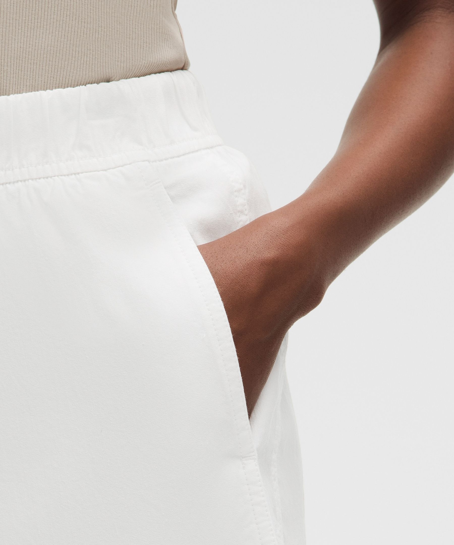 Short LuluLinen taille haute coupe d&eacute;contract&eacute;e 18 cm