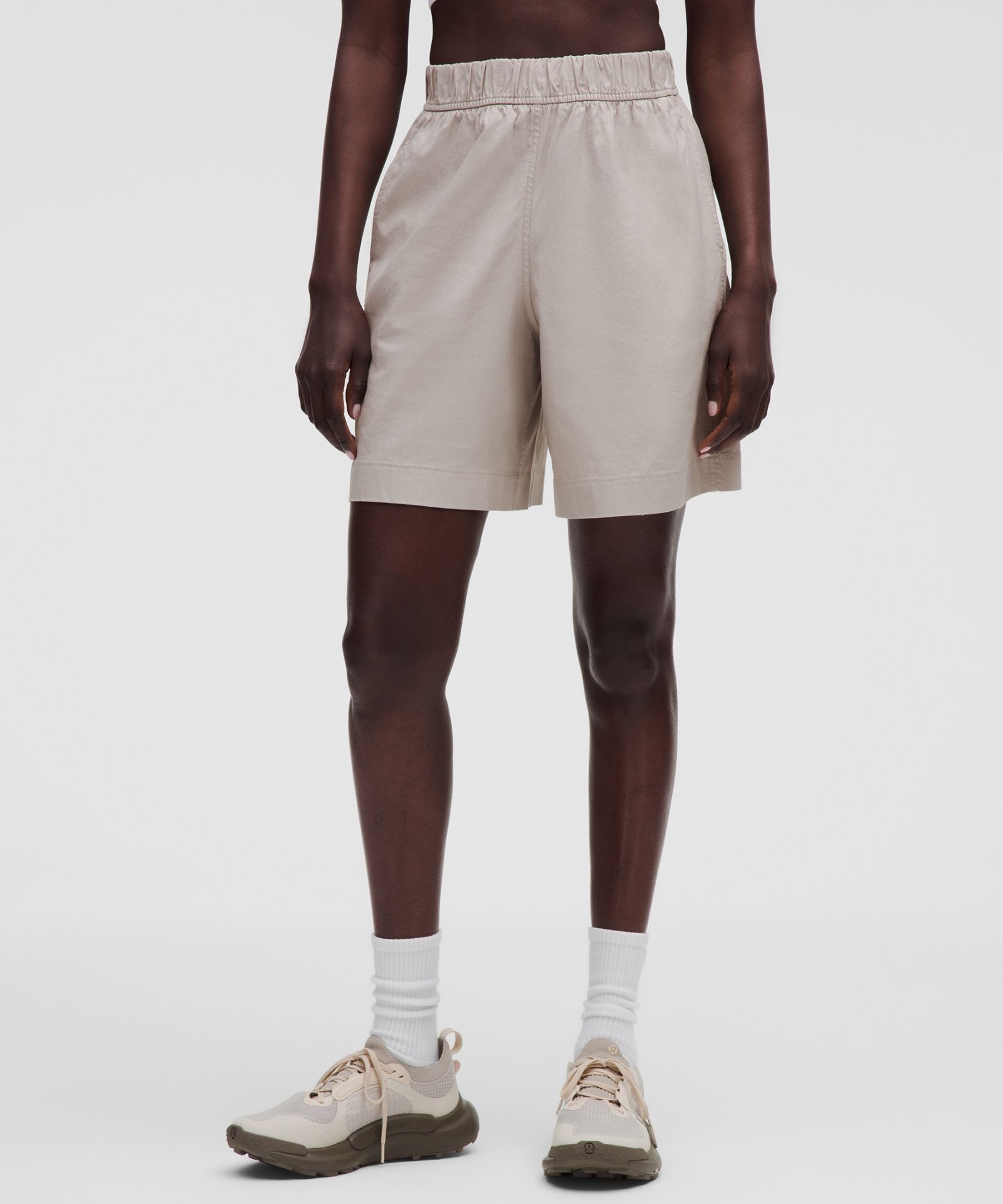 Женские шорты Lululemon LuluLinen High-Rise Relaxed-Fit — фото 2