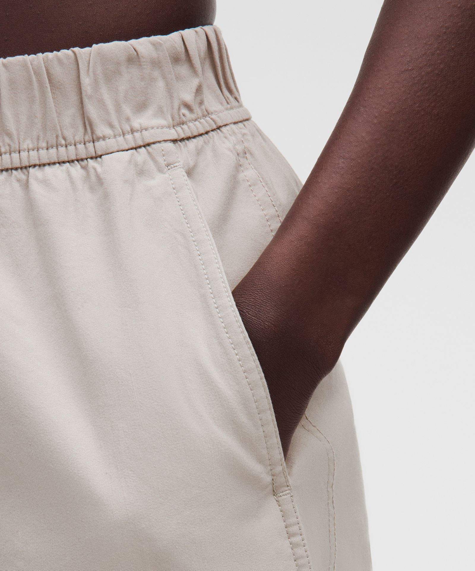 Женские шорты Lululemon LuluLinen High-Rise Relaxed-Fit — фото 5