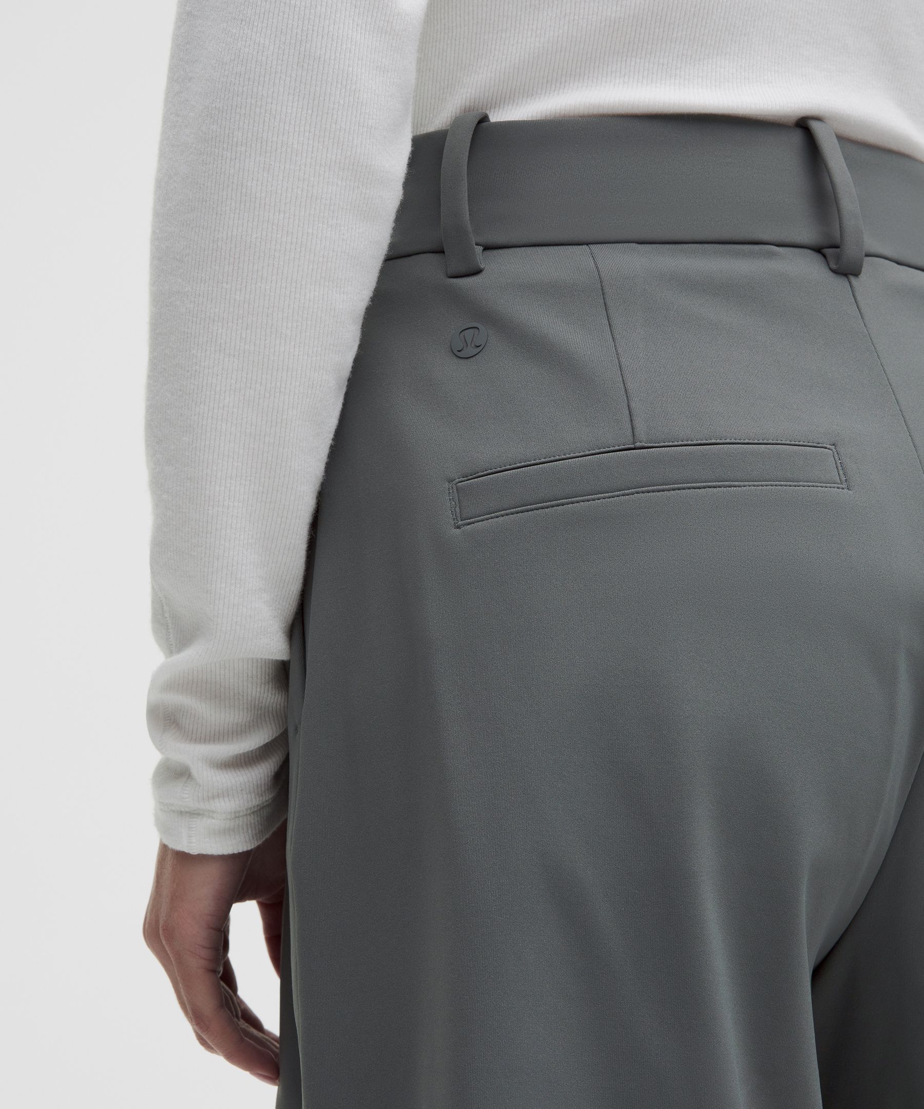 Daydrift Pleated High-Rise Short 7"