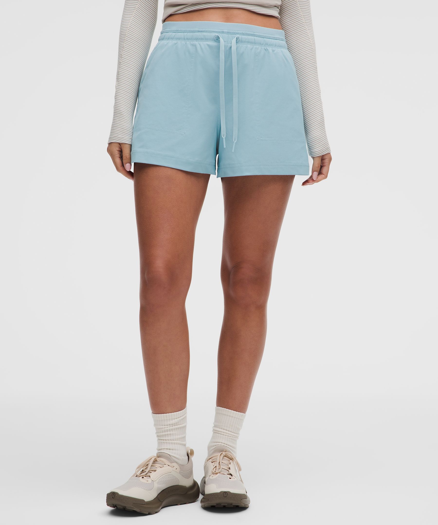 Shorts Dance Studio de tiro alto con ajuste relajado 3.5&rdquo;