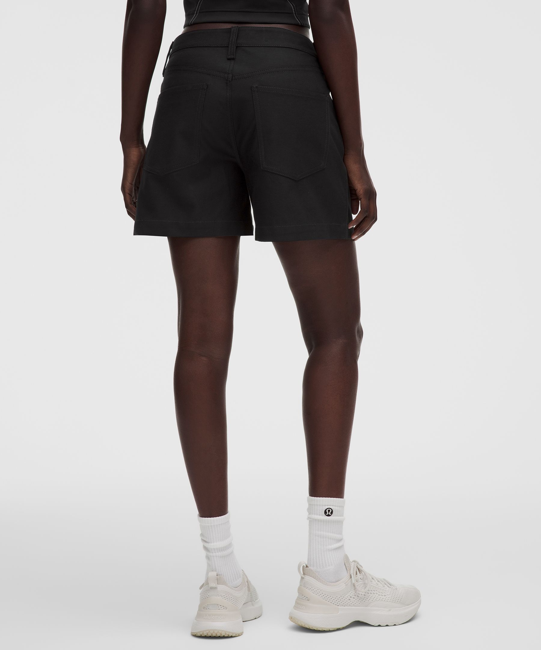 EasyFive Mid-Rise Short 4.5"