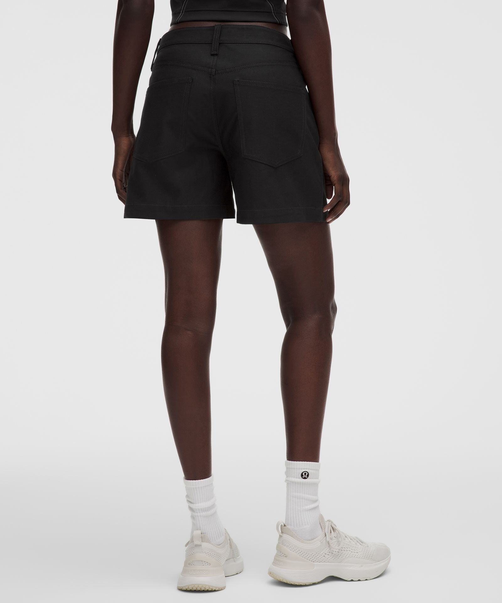 Женские шорты Lululemon EasyFive Mid-Rise — фото 3