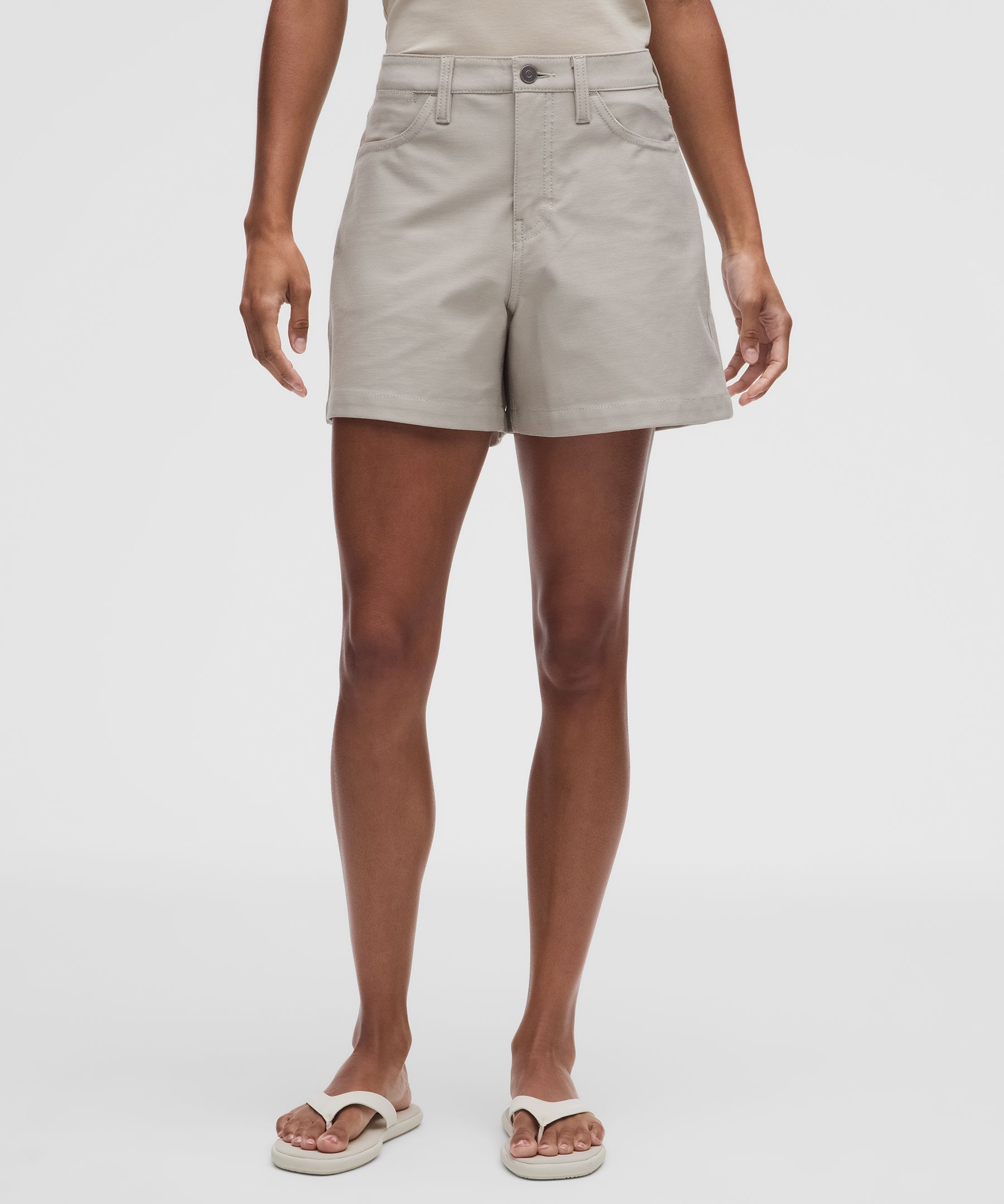 EasyFive Mid-Rise Short 4.5"