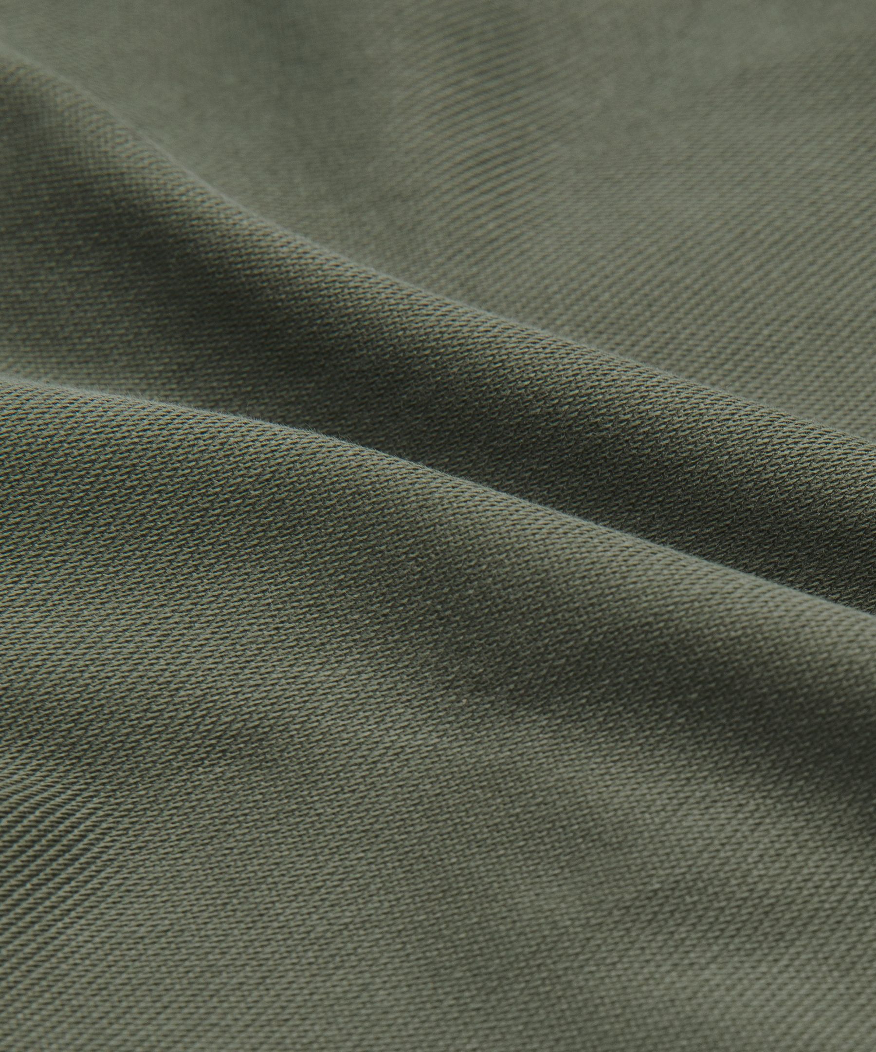 EasyFive Mid-Rise Short 4.5"