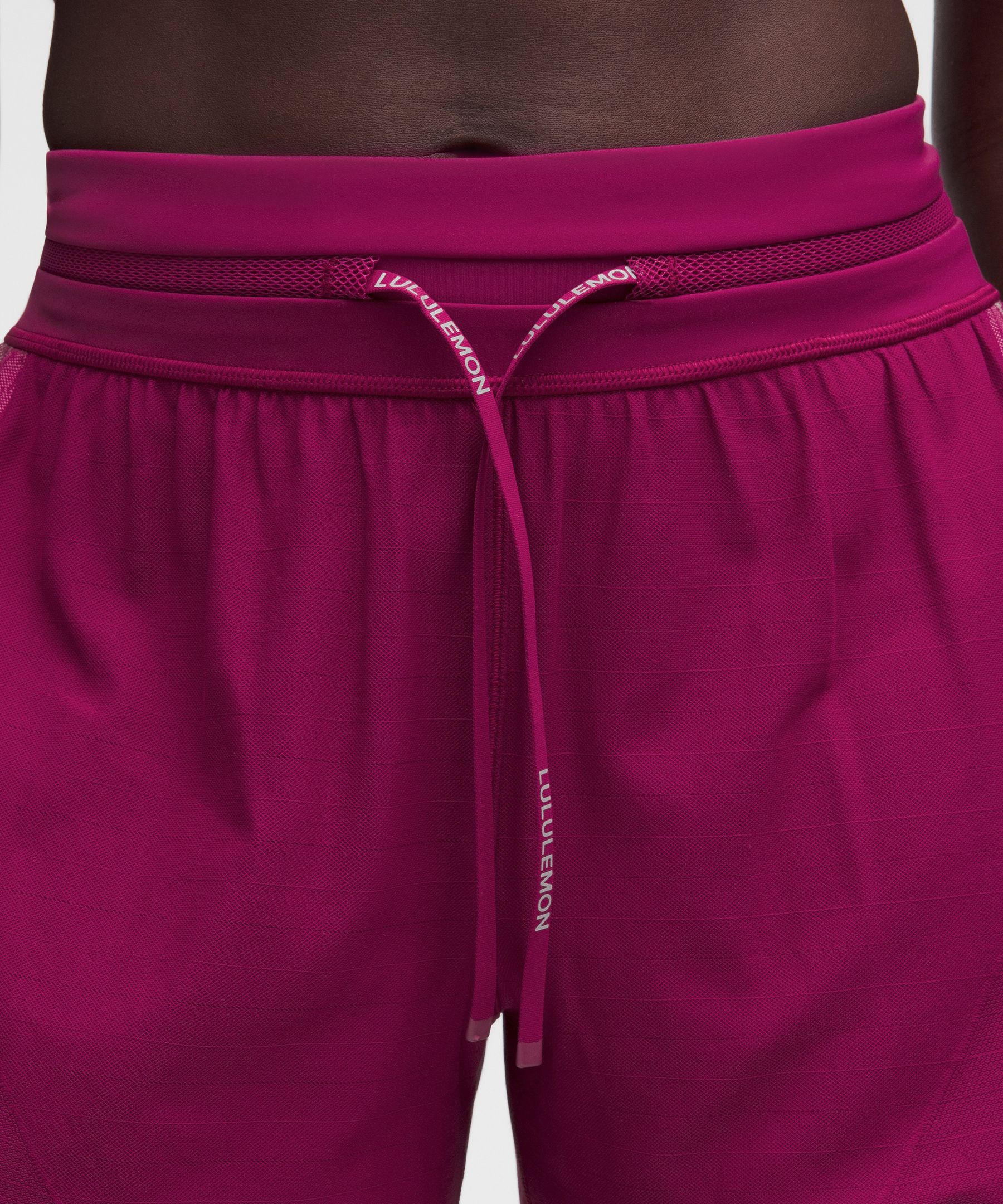 Short Fast&nbsp;and&nbsp;Free de course a&eacute;r&eacute; taille mi-haute 8&nbsp;cm