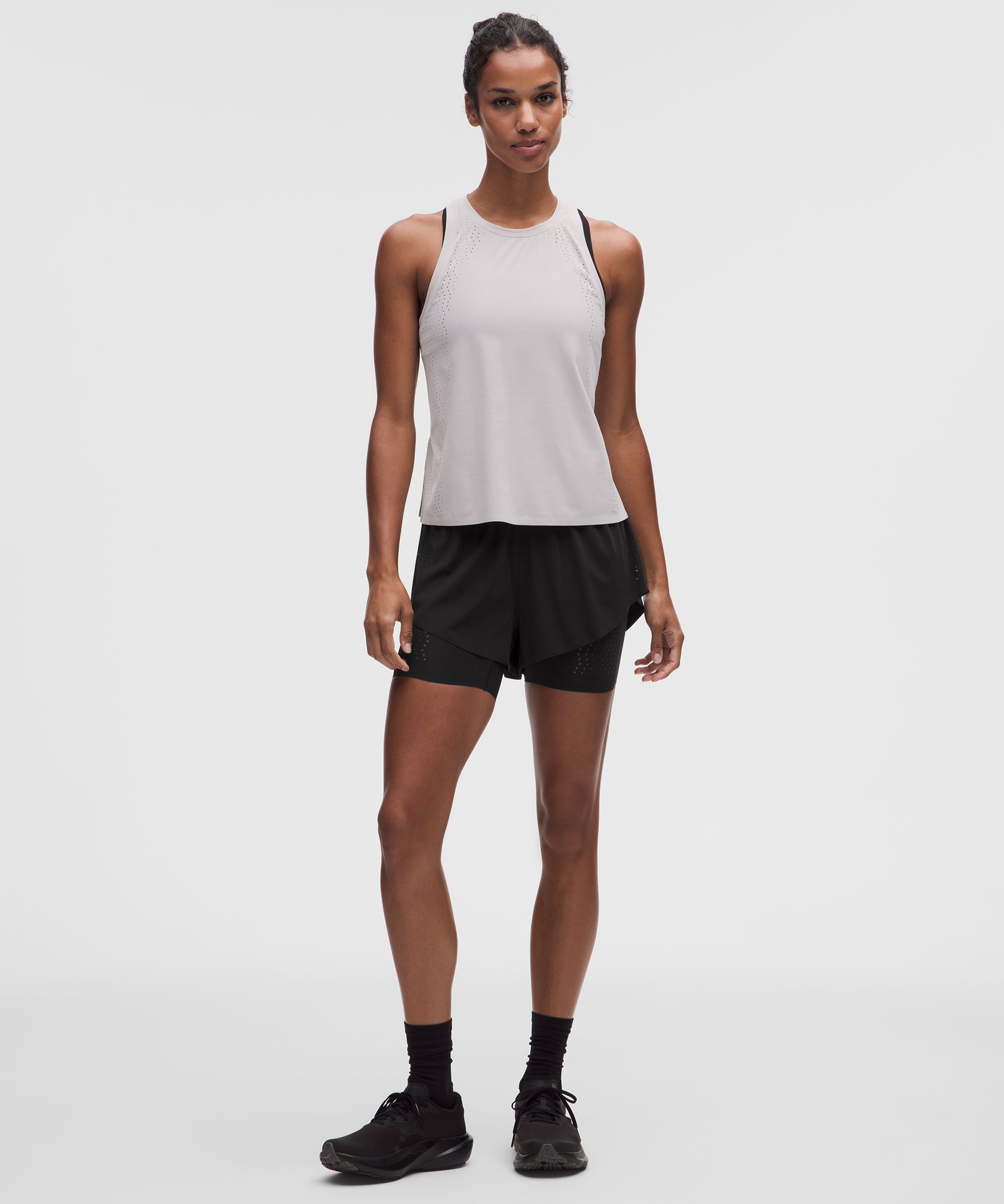 Shorts Sleek Perforated 2-en-1 de tiro alto