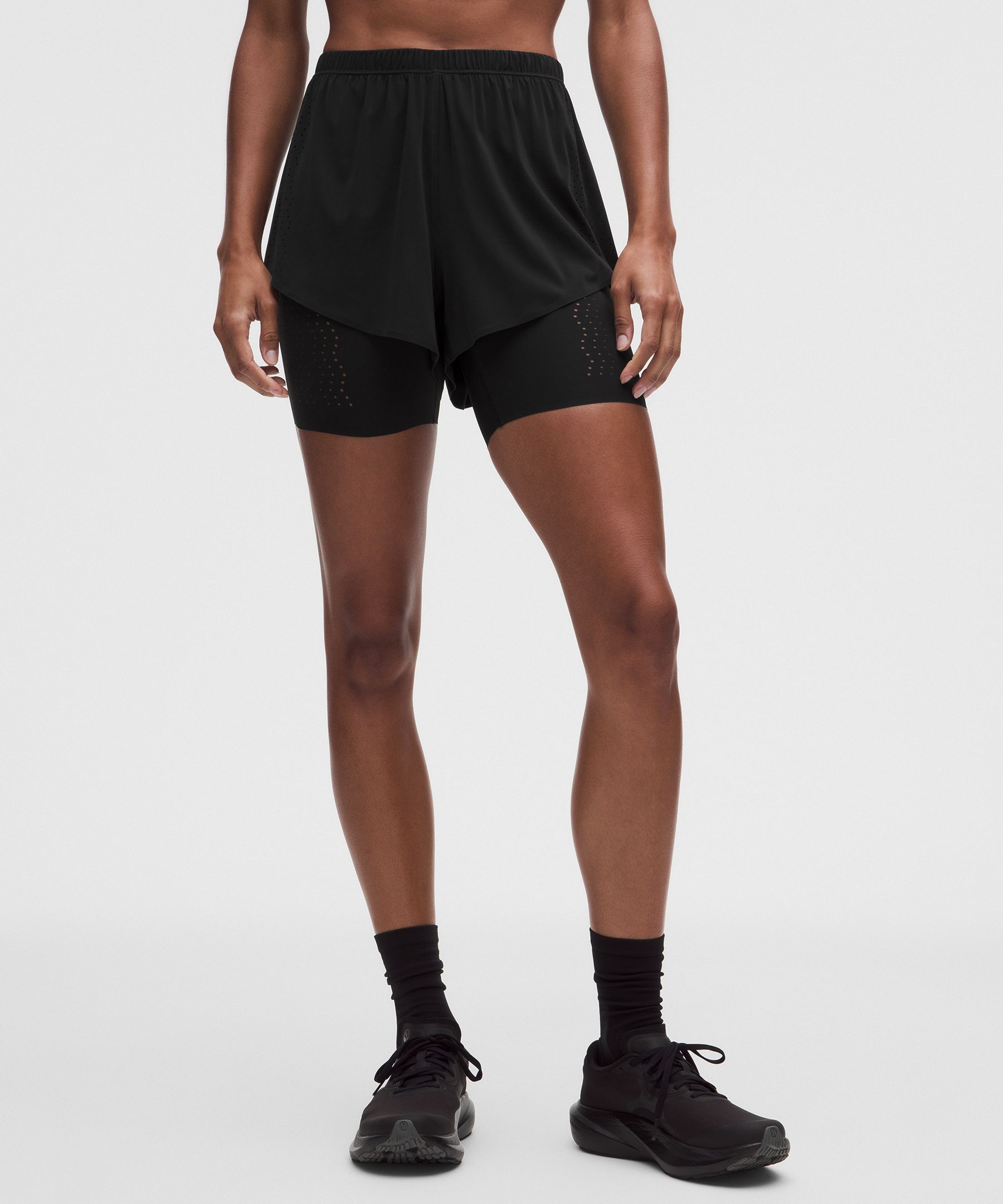 Shorts Sleek Perforated 2-en-1 de tiro alto