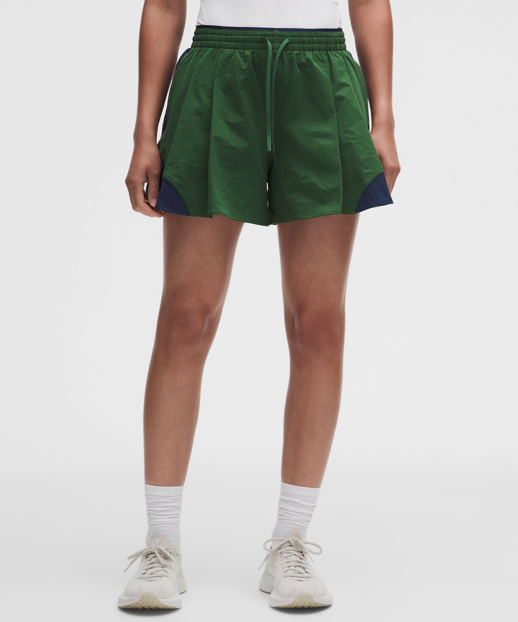 Shorts deportivos para tenis 4&rdquo;