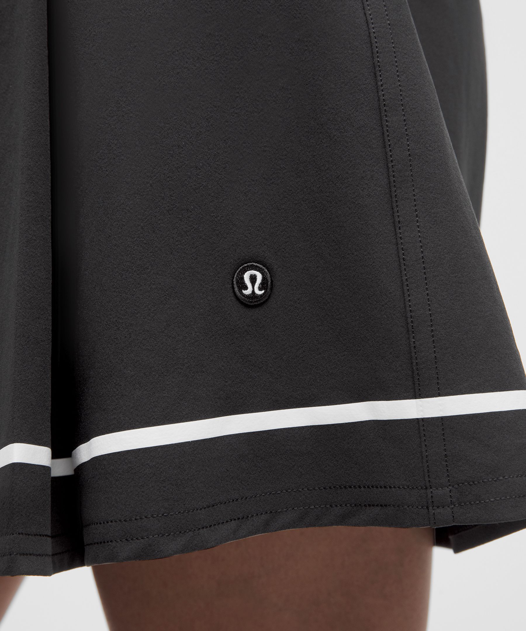 Box-Pleat High-Rise Golf Short 7"