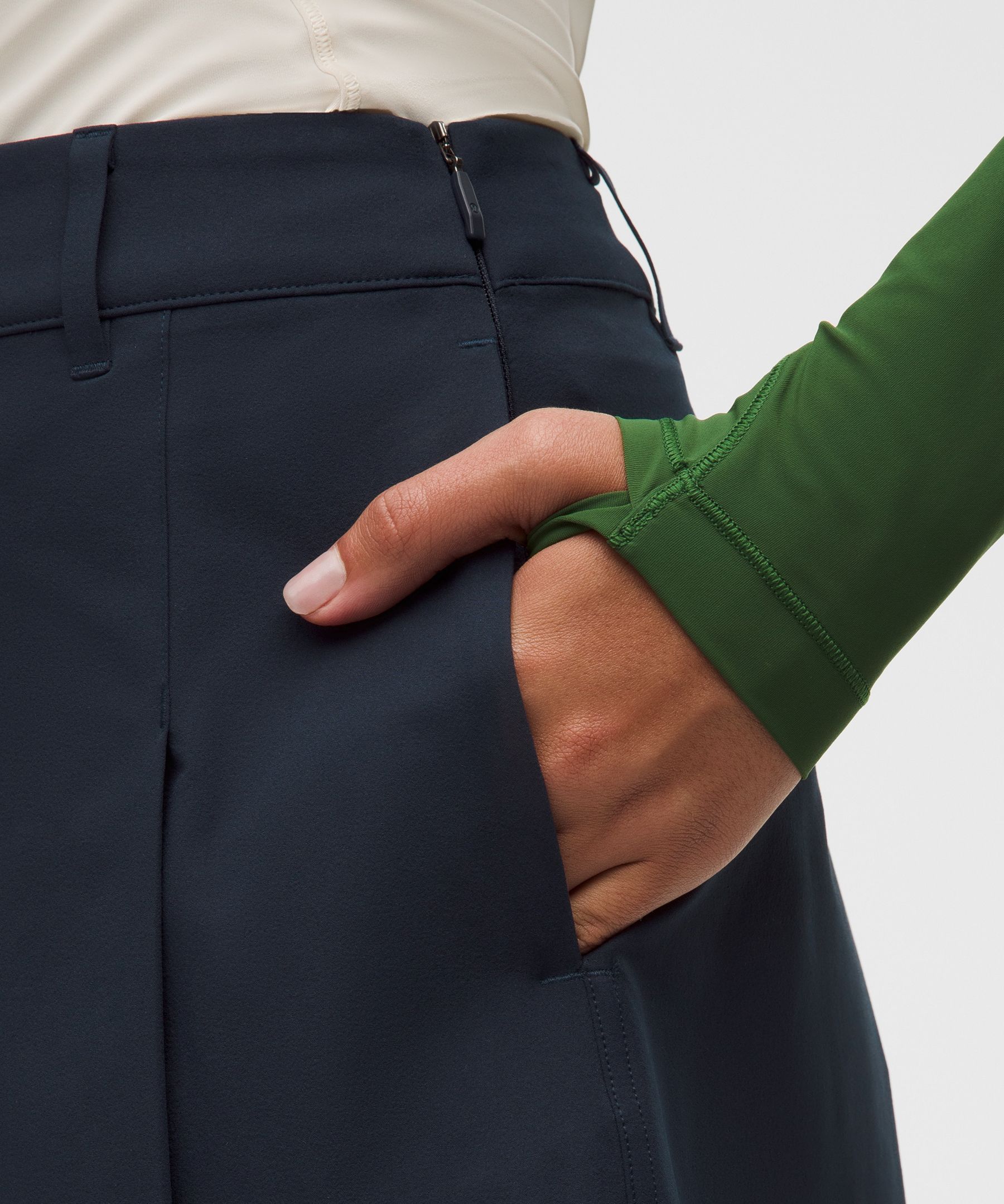 Box-Pleat High-Rise Golf Short 7"
